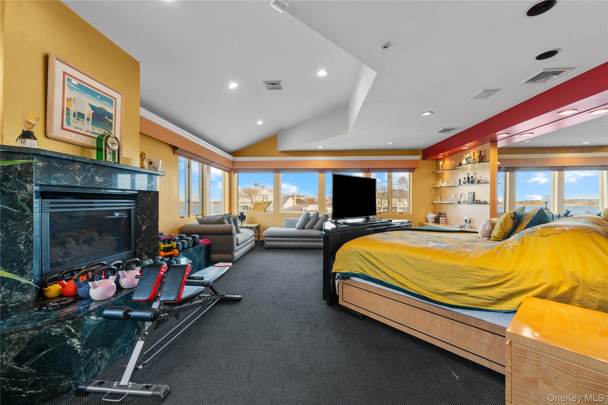 1416 Bay Property Photo 4