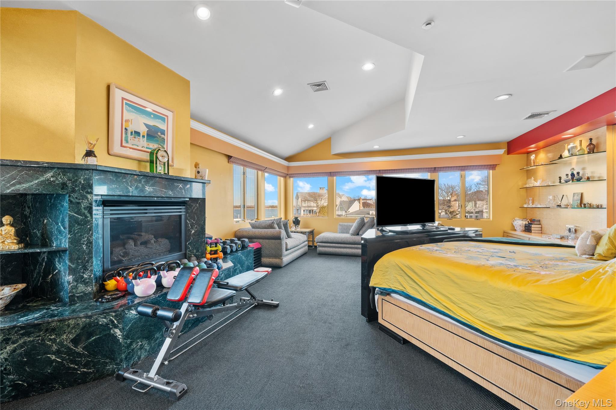 1416 Bay Property Photo 5