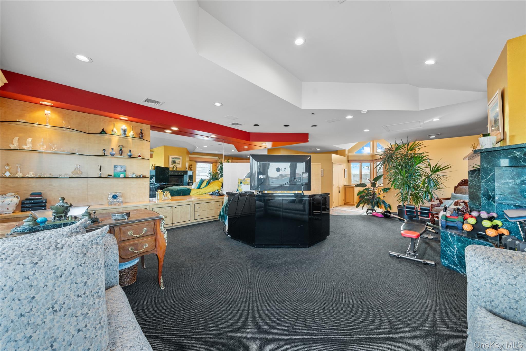1416 Bay Property Photo 6