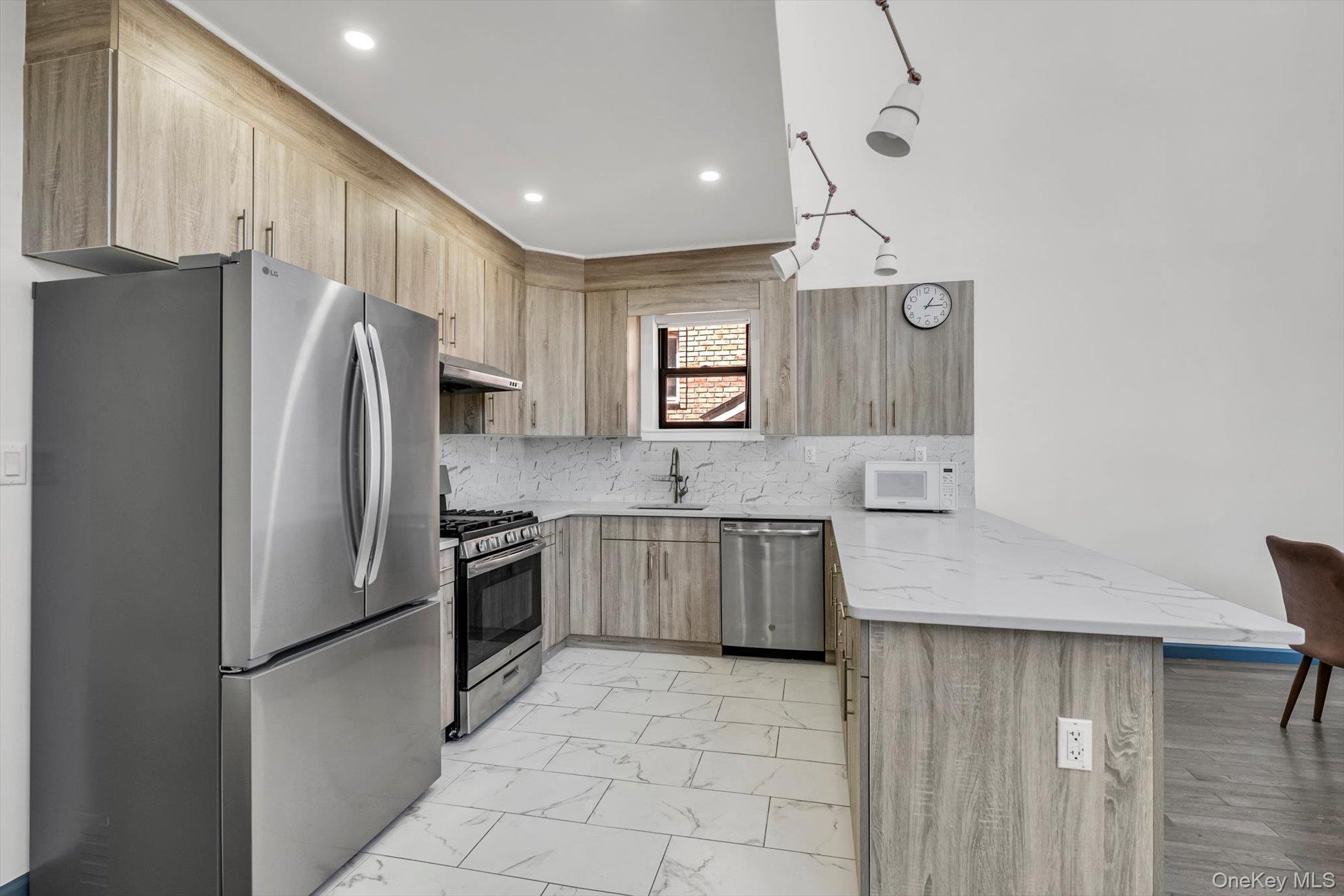 4920 167th Street Property Photo 6