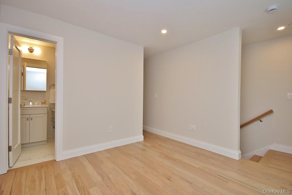 32 Andrews Lane Property Photo 24