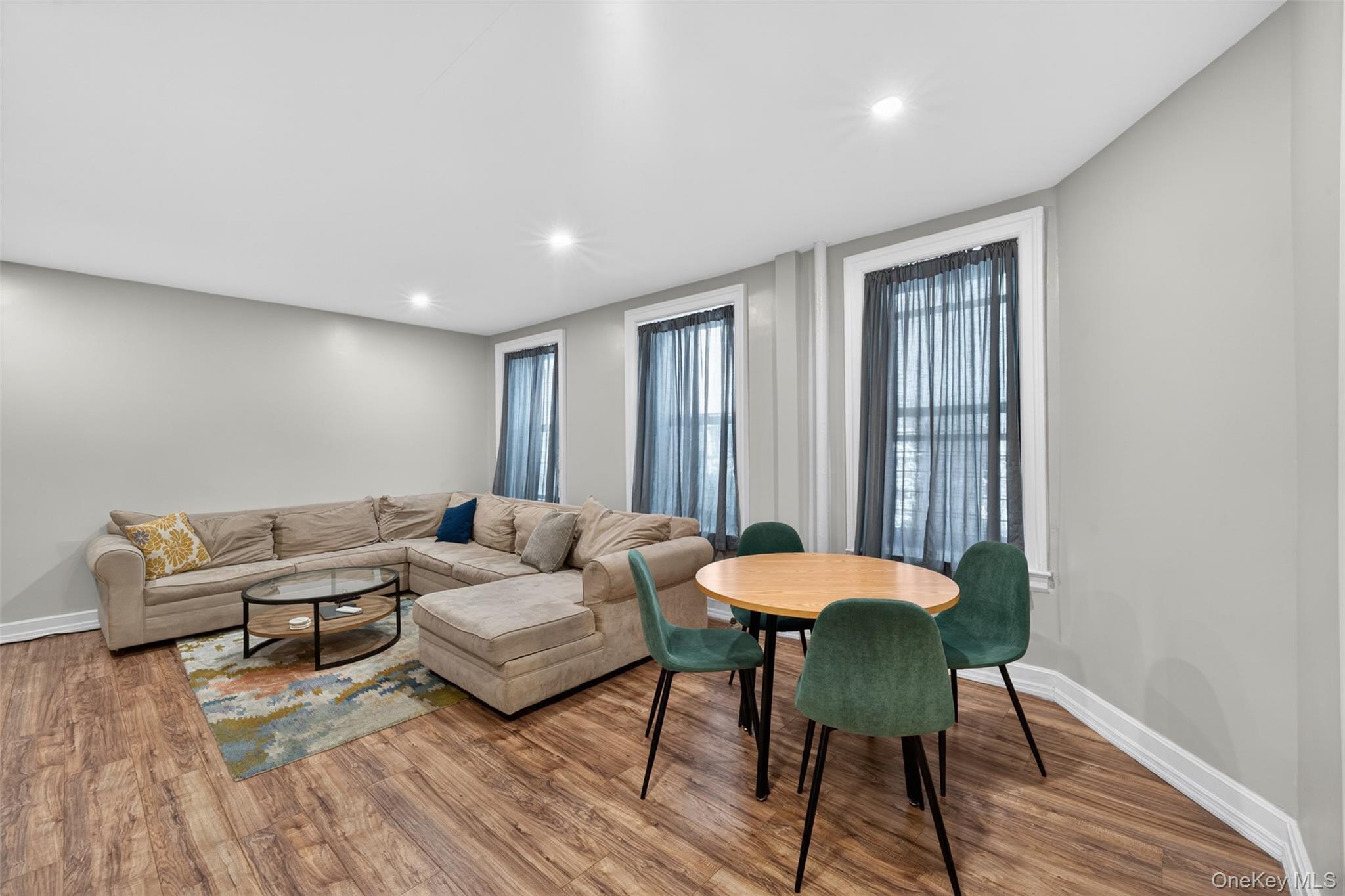 941 Jerome Avenue 5b Property Photo 8