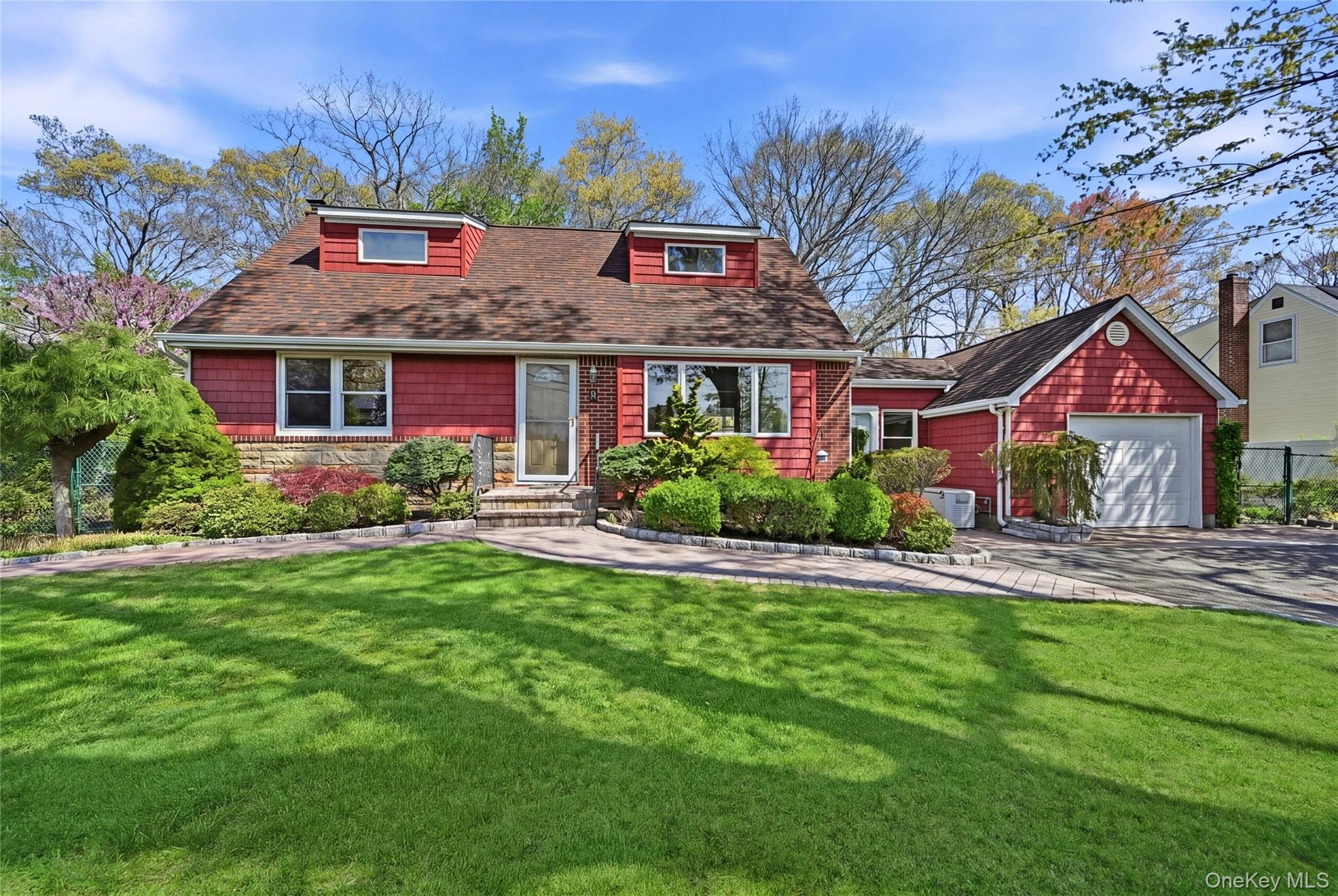 9 Robinson Street Property Photo 1