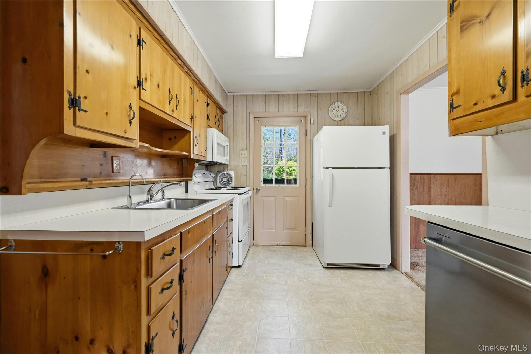 9 Robinson Street Property Photo 10