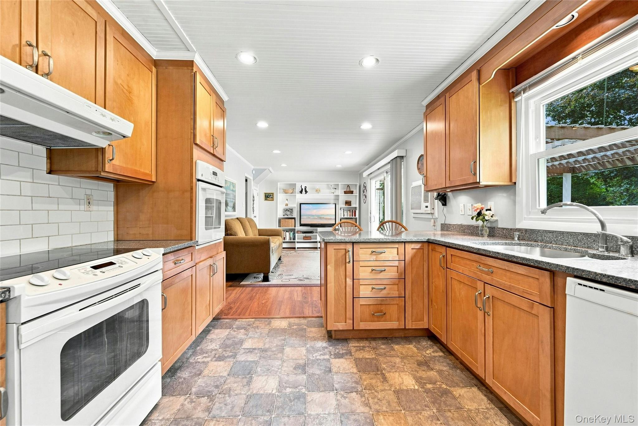 20 Hastings Drive Property Photo 15
