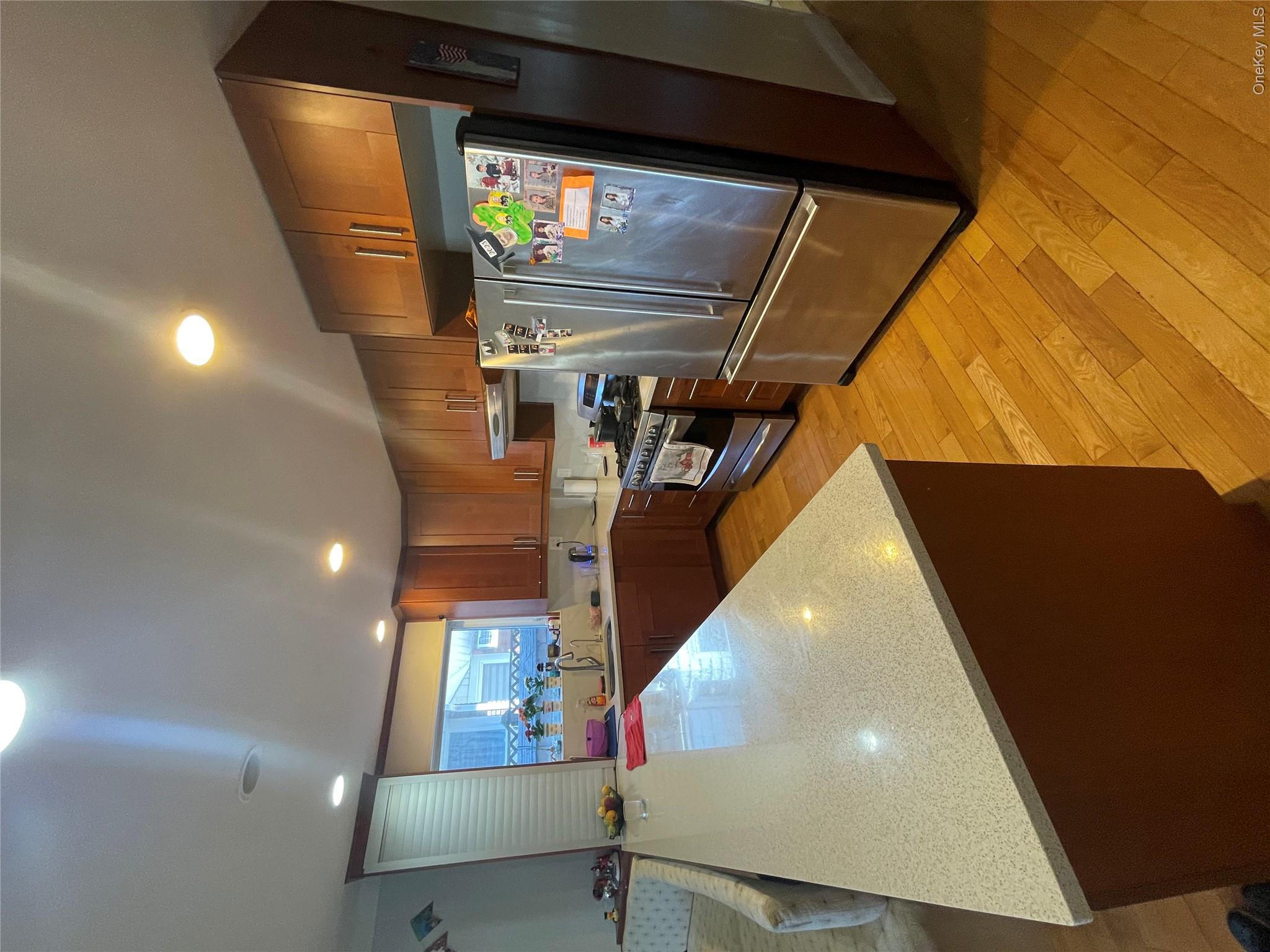 4911 Surf Avenue Property Photo 8