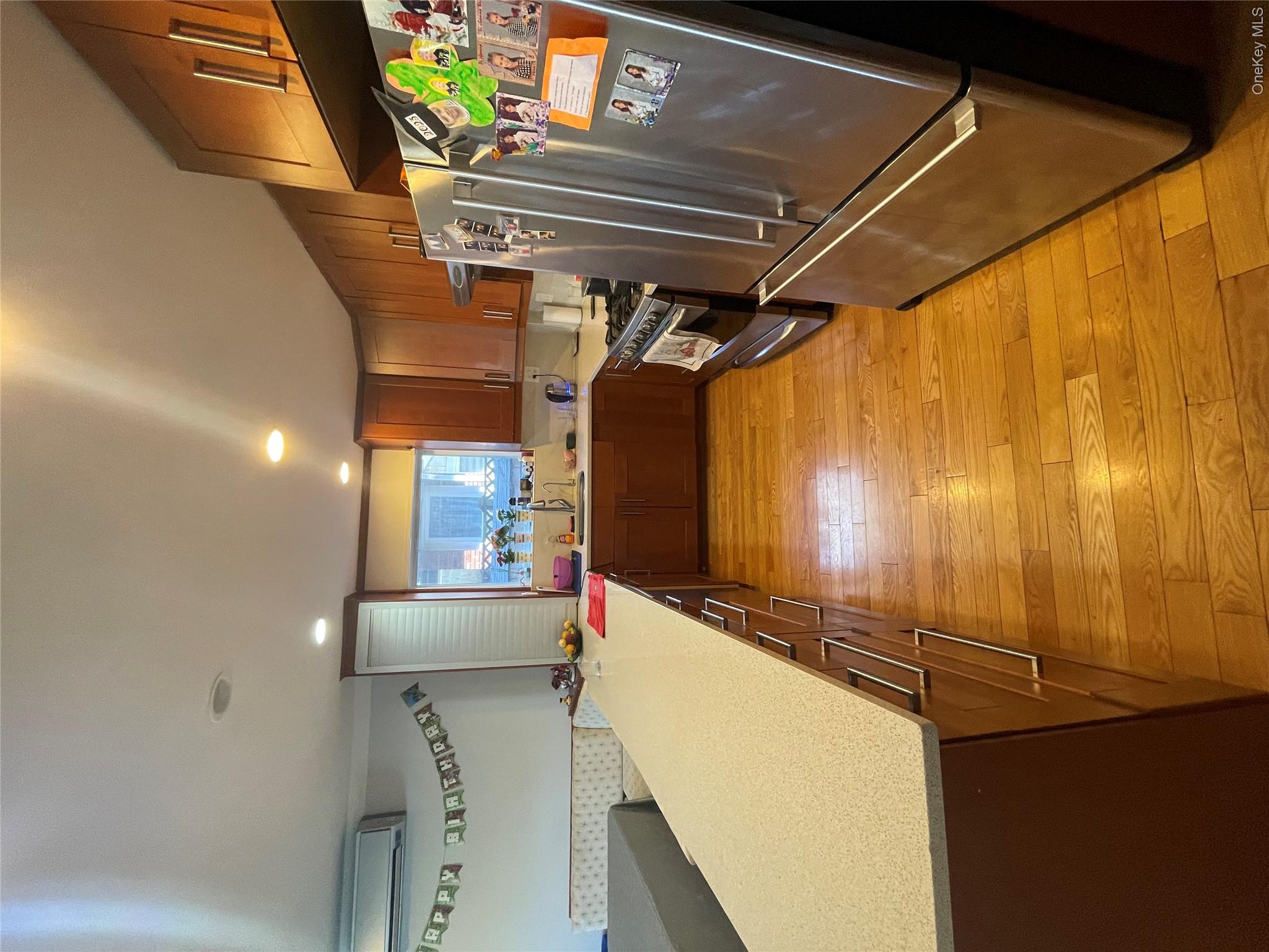 4911 Surf Avenue Property Photo 9
