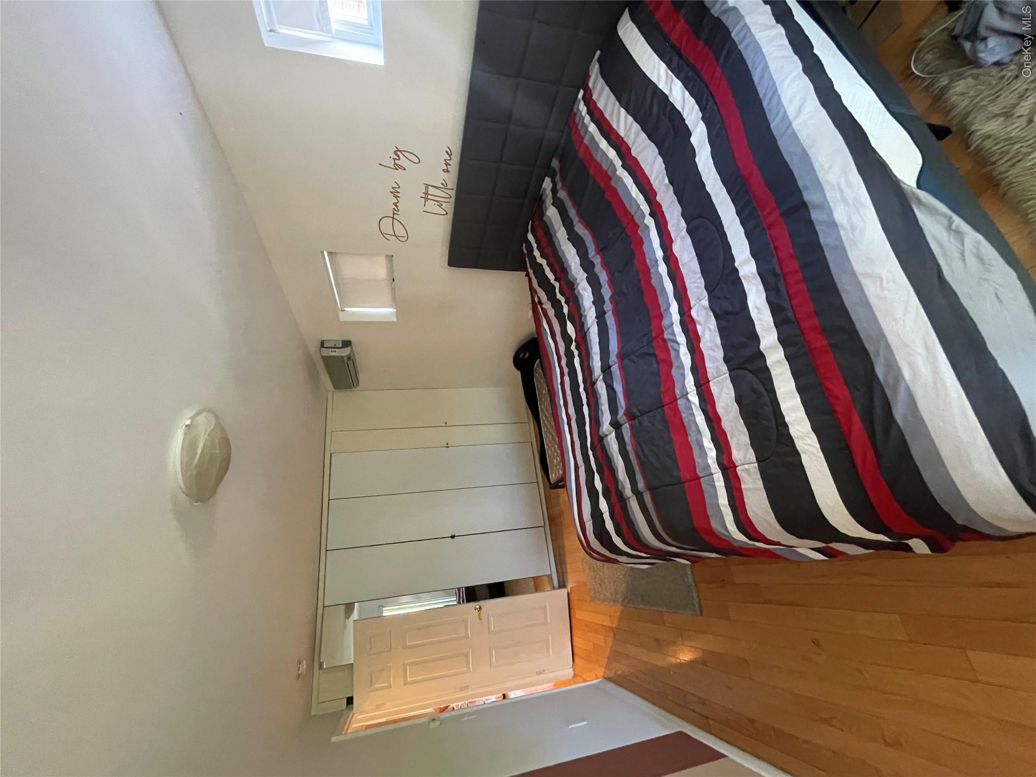 4911 Surf Avenue Property Photo 15