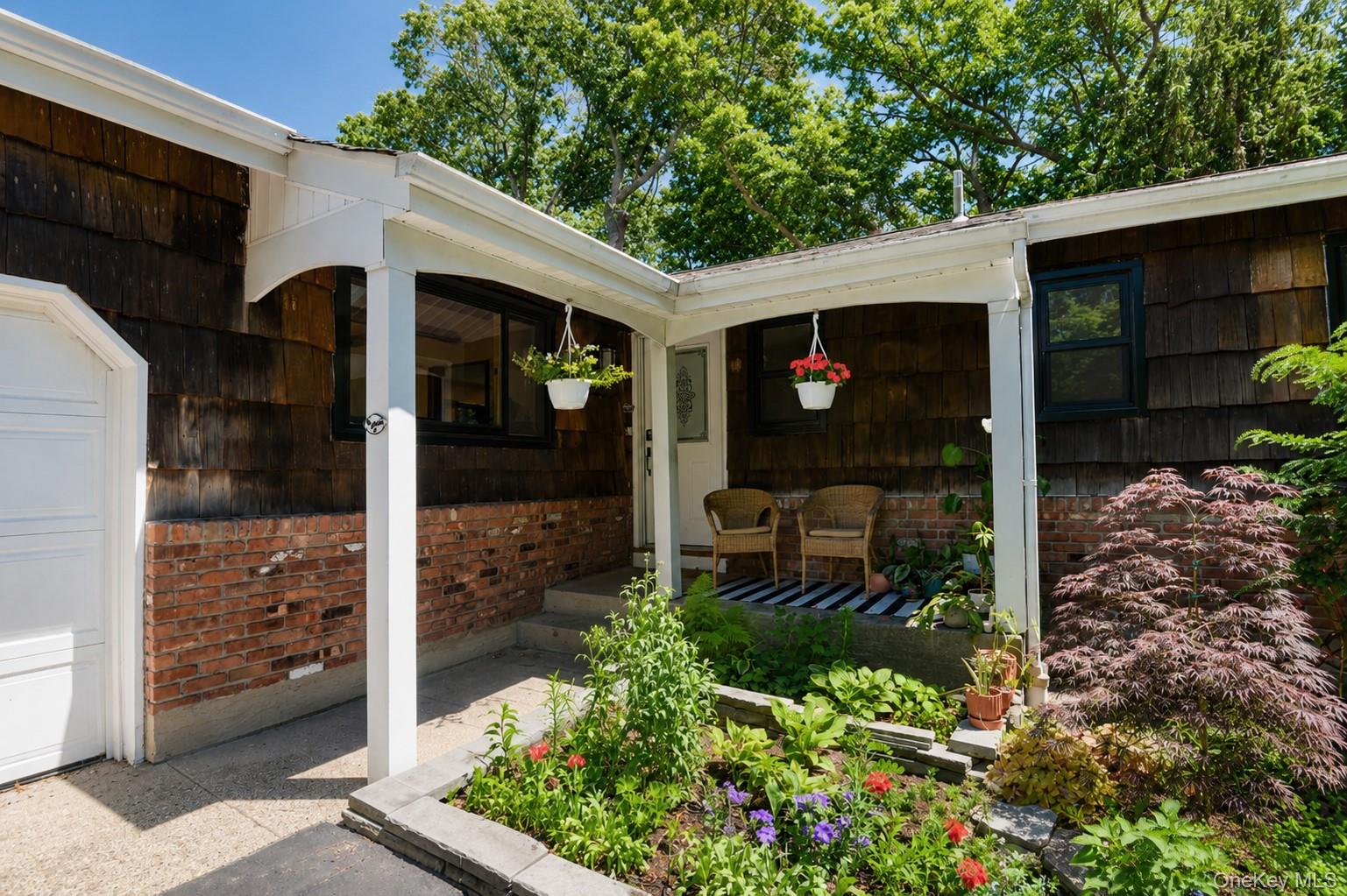10 Camelot Lane Property Photo 3