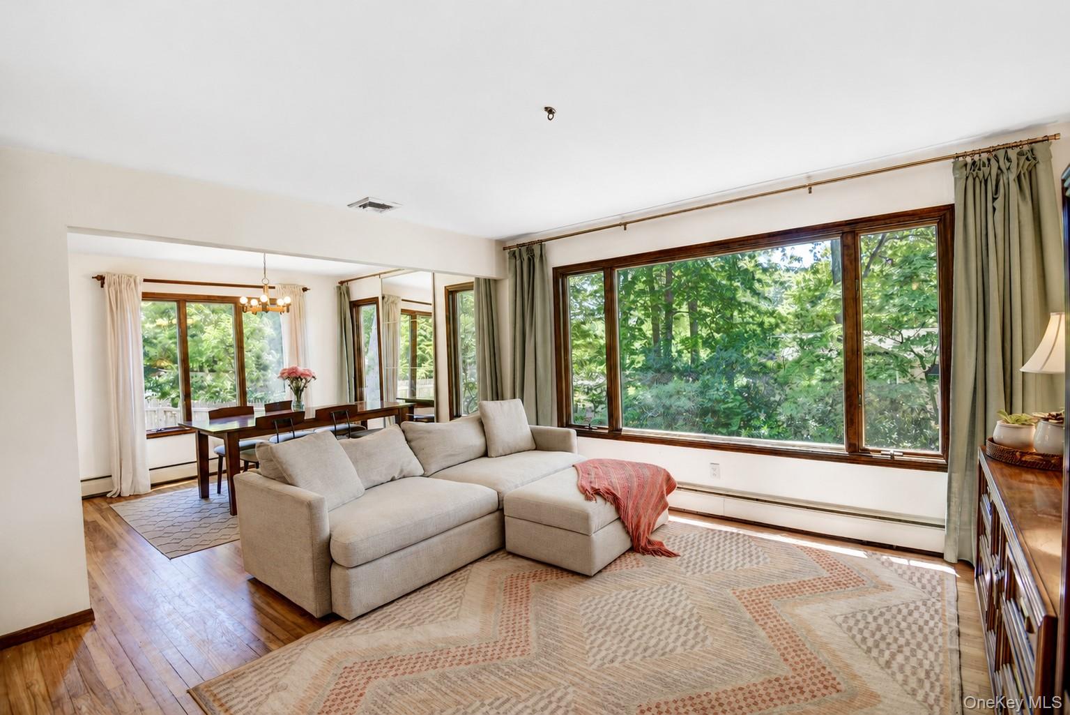 10 Camelot Lane Property Photo 8