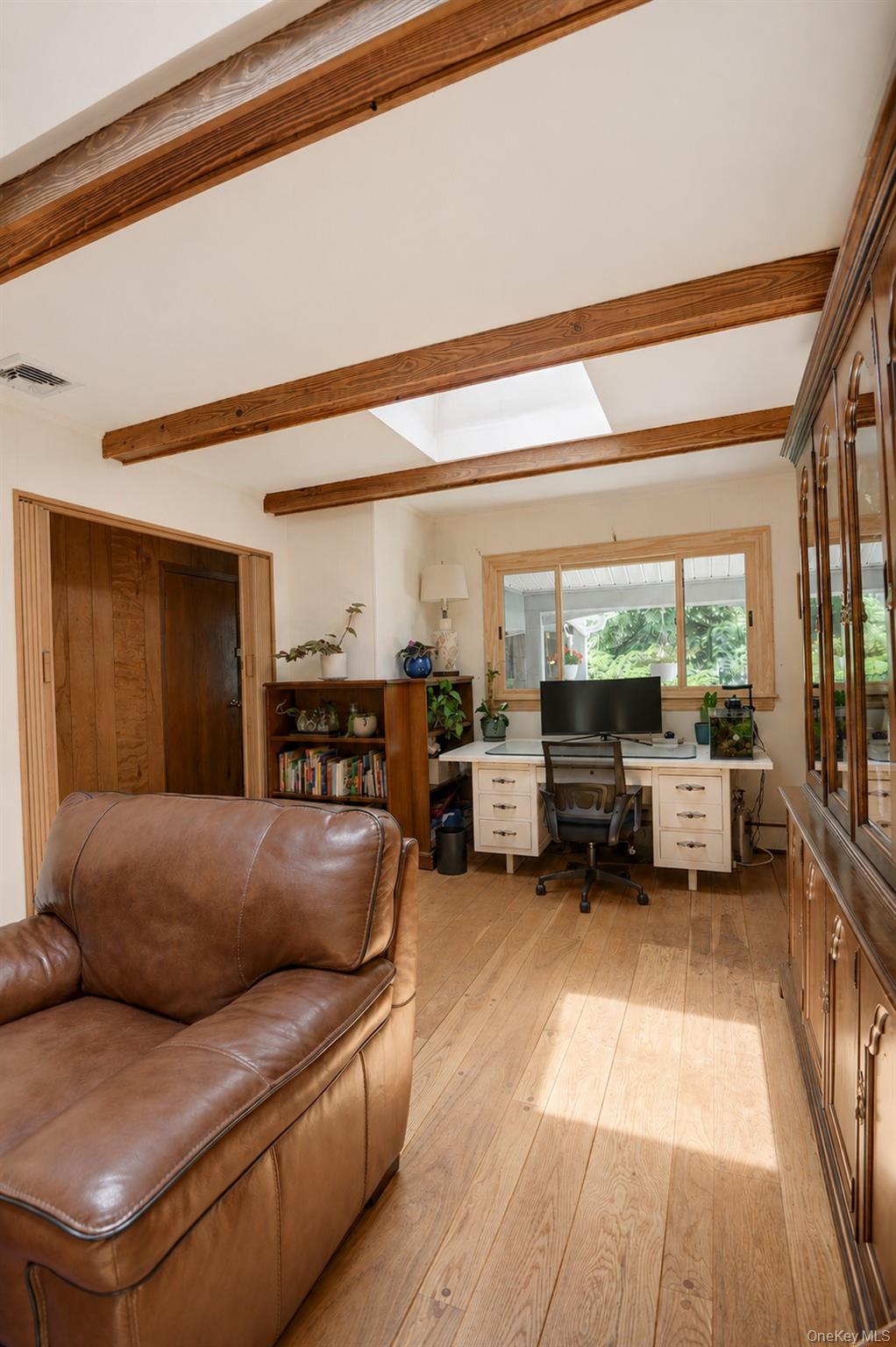 10 Camelot Lane Property Photo 20