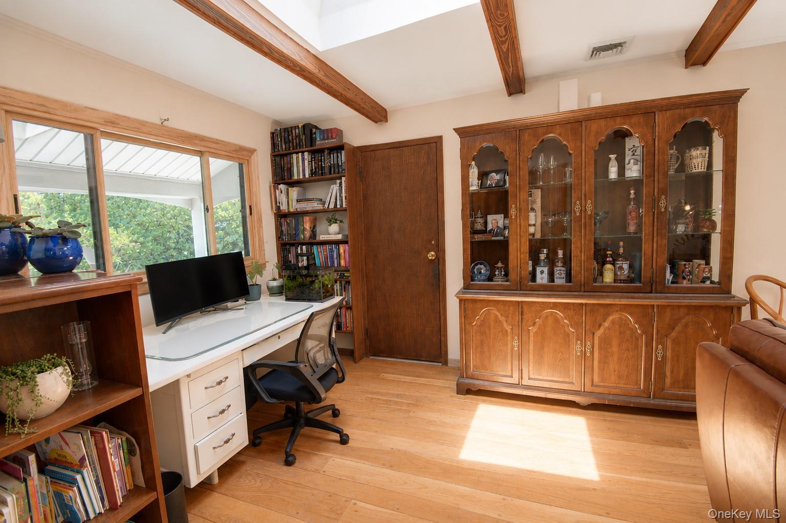 10 Camelot Lane Property Photo 22