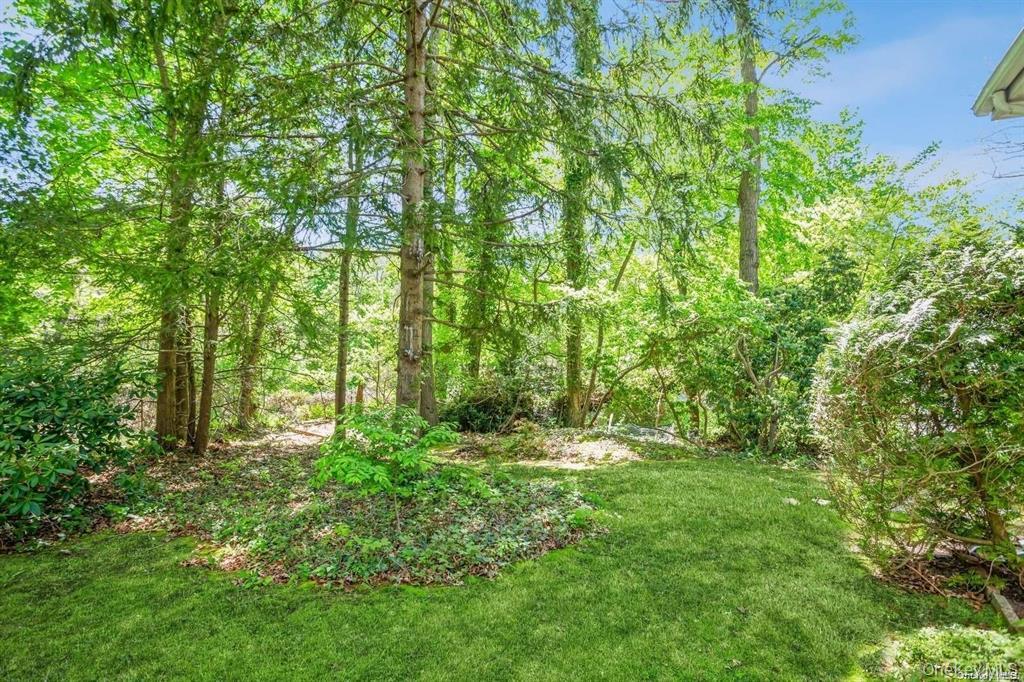 10 Camelot Lane Property Photo 33