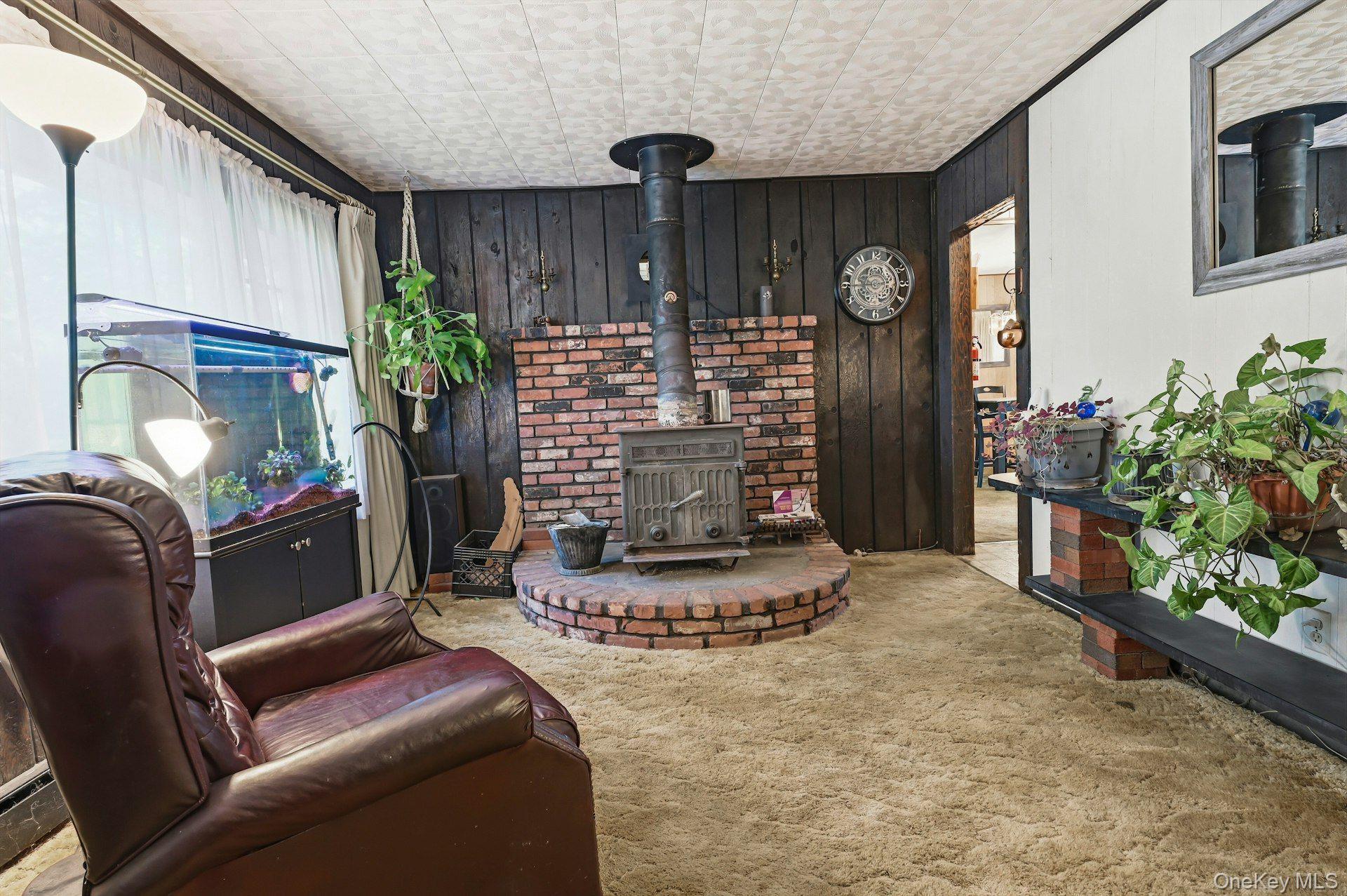 100 Avenue B Property Photo 6