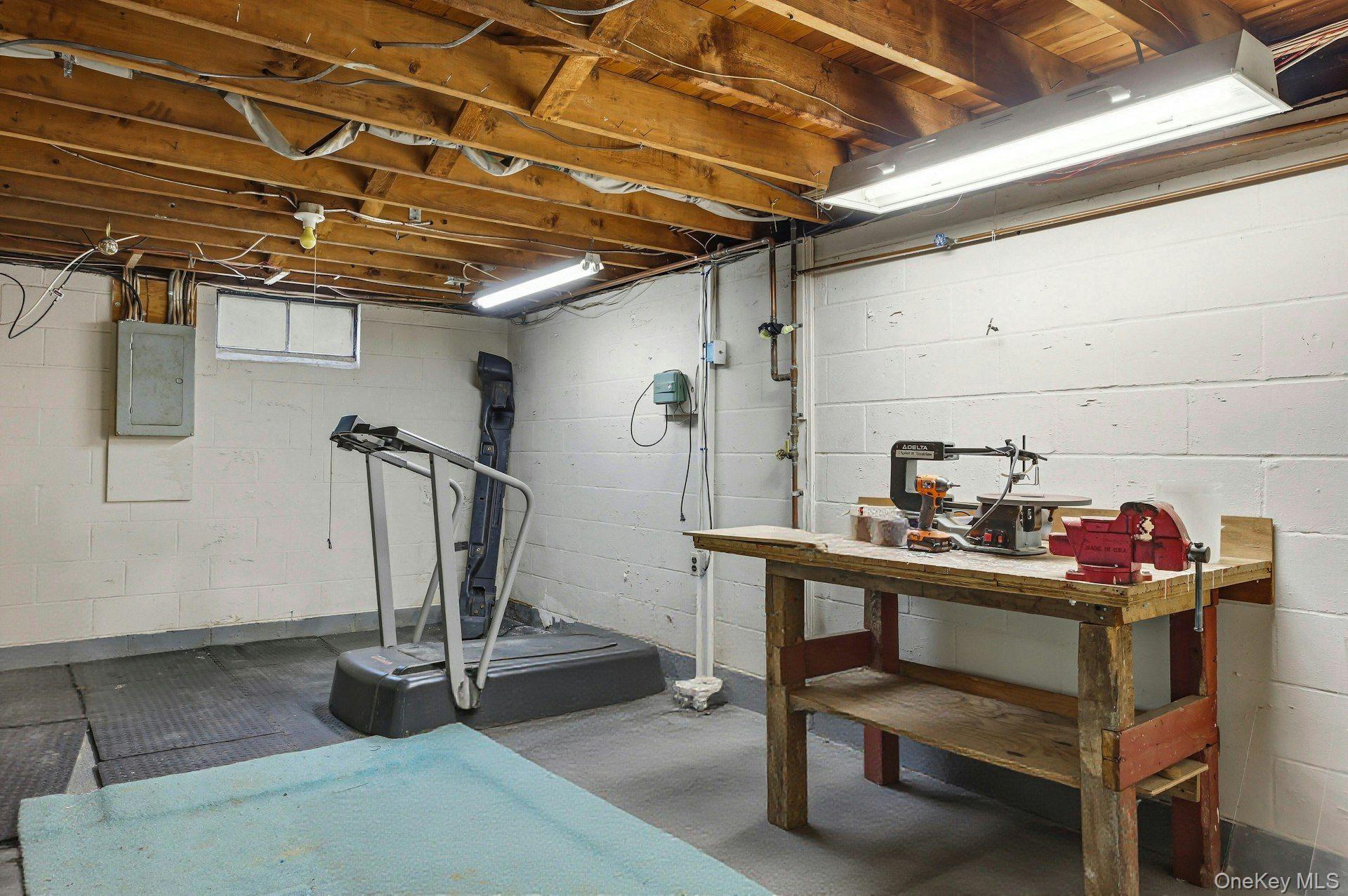 100 Avenue B Property Photo 23