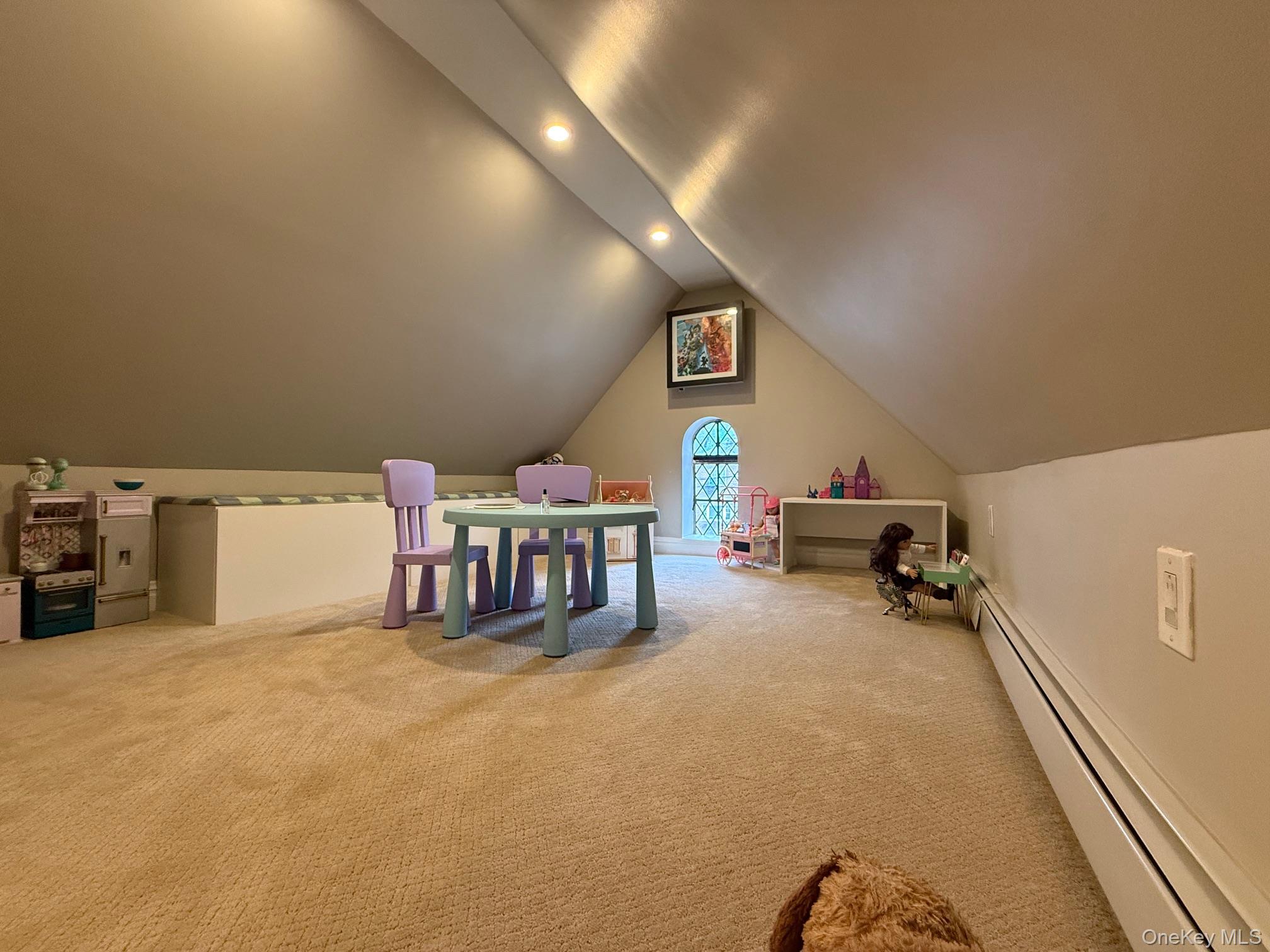 1821 Tenbroeck Avenue Property Photo 12