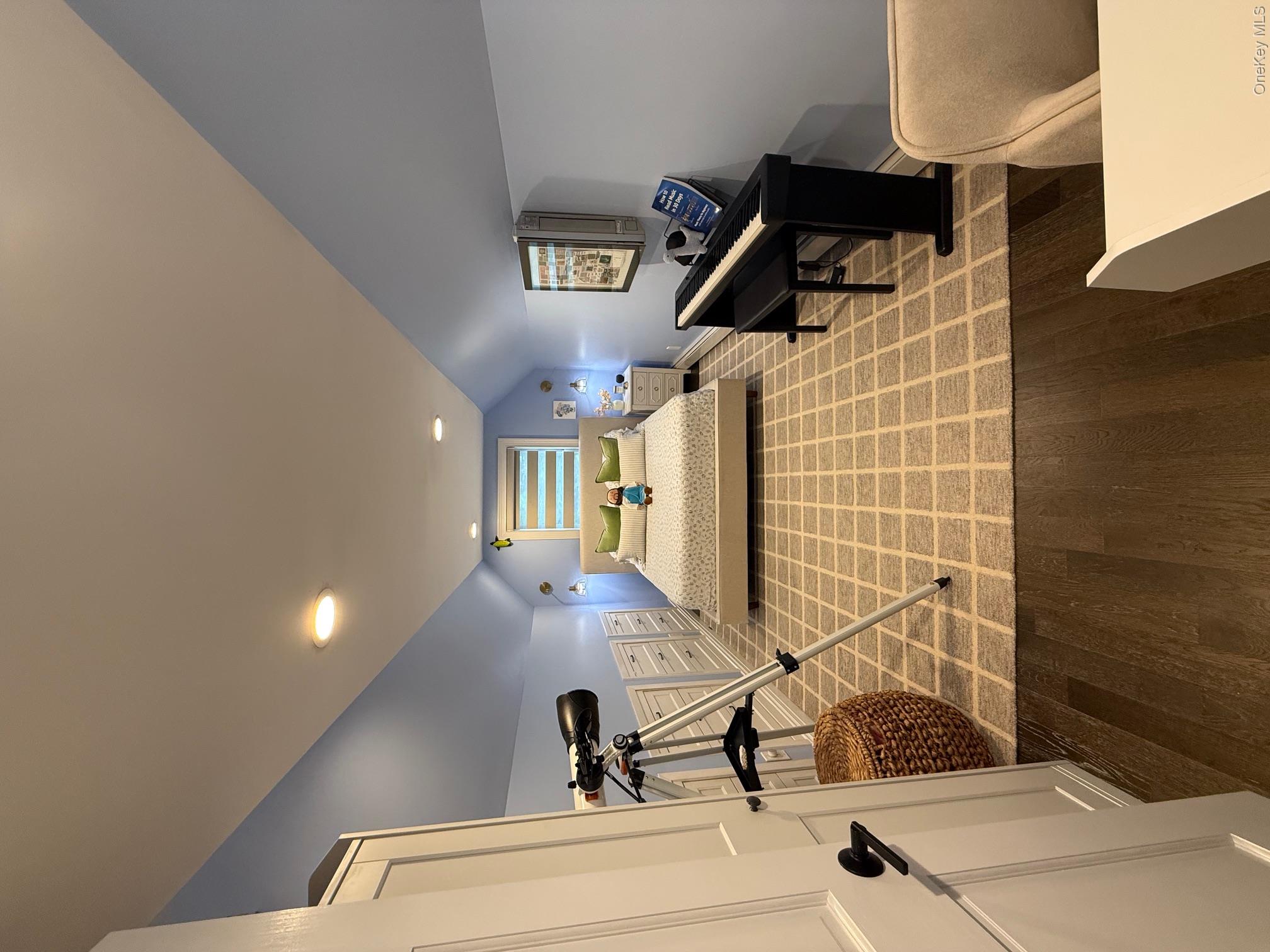 1821 Tenbroeck Avenue Property Photo 14
