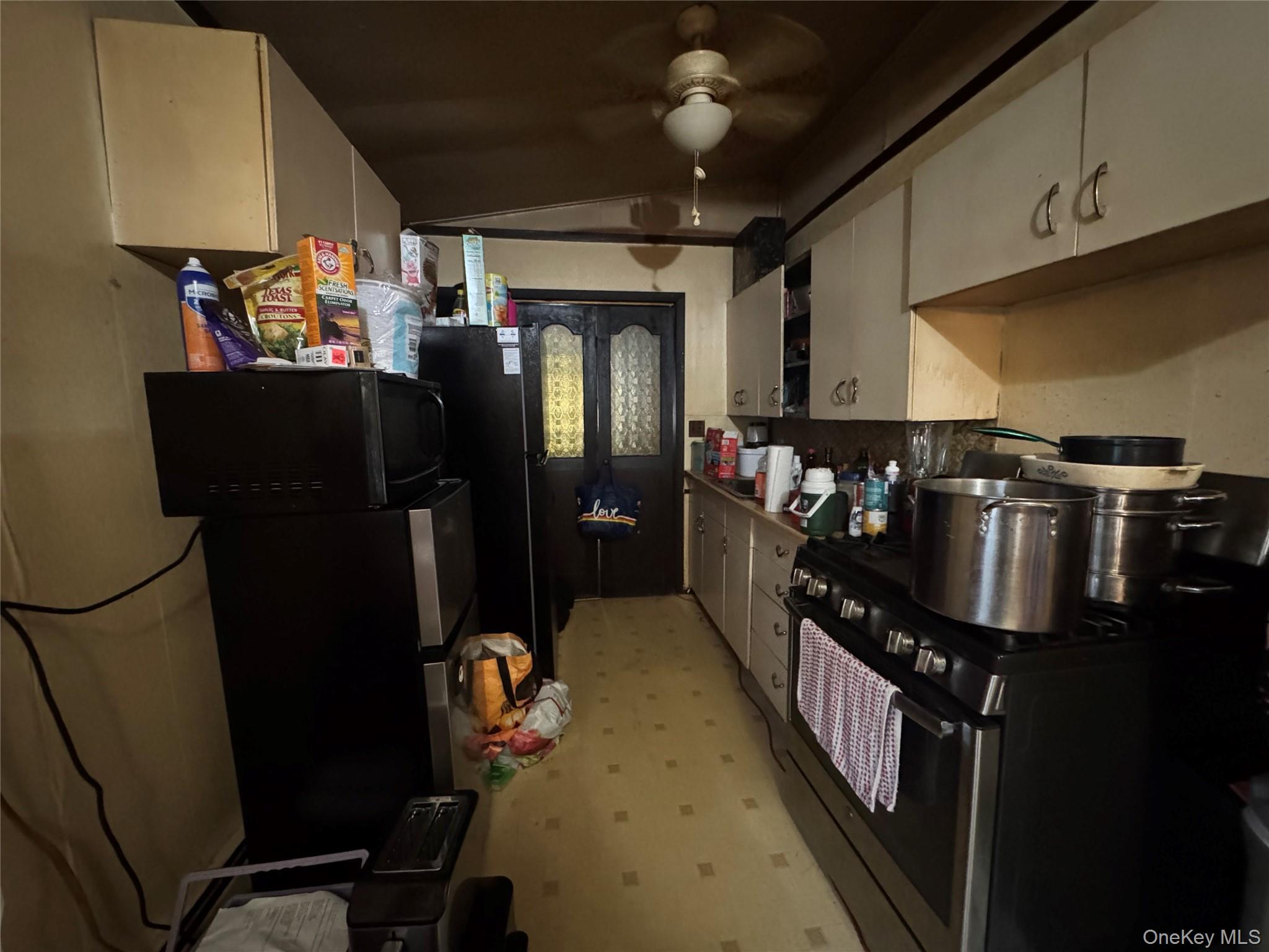 12 Park Circle Property Photo 5