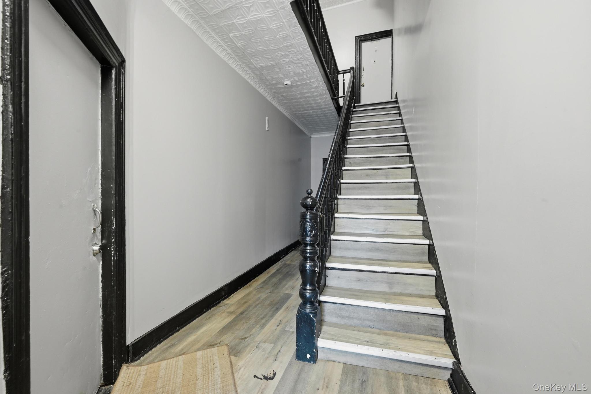 965 Glenmore Avenue Property Photo 20