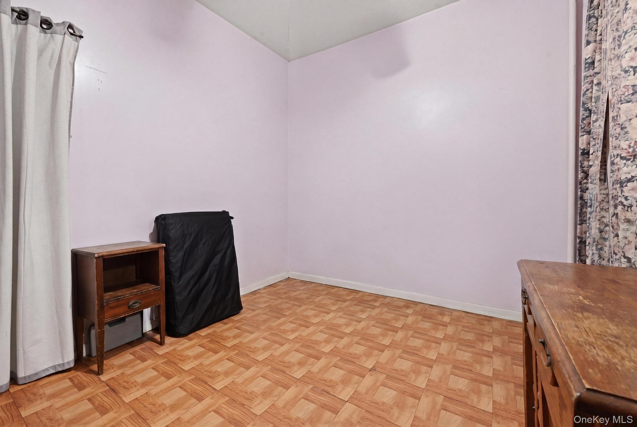 965 Glenmore Avenue Property Photo 28