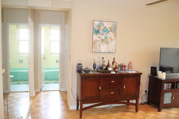 12 Old Mamaroneck Road 7k Property Photo 3