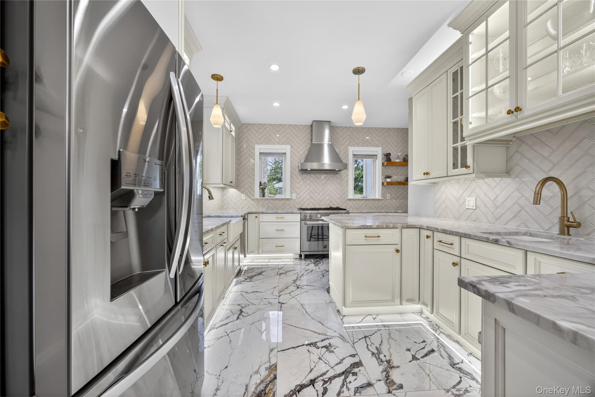 109 W Park Avenue Property Photo 10