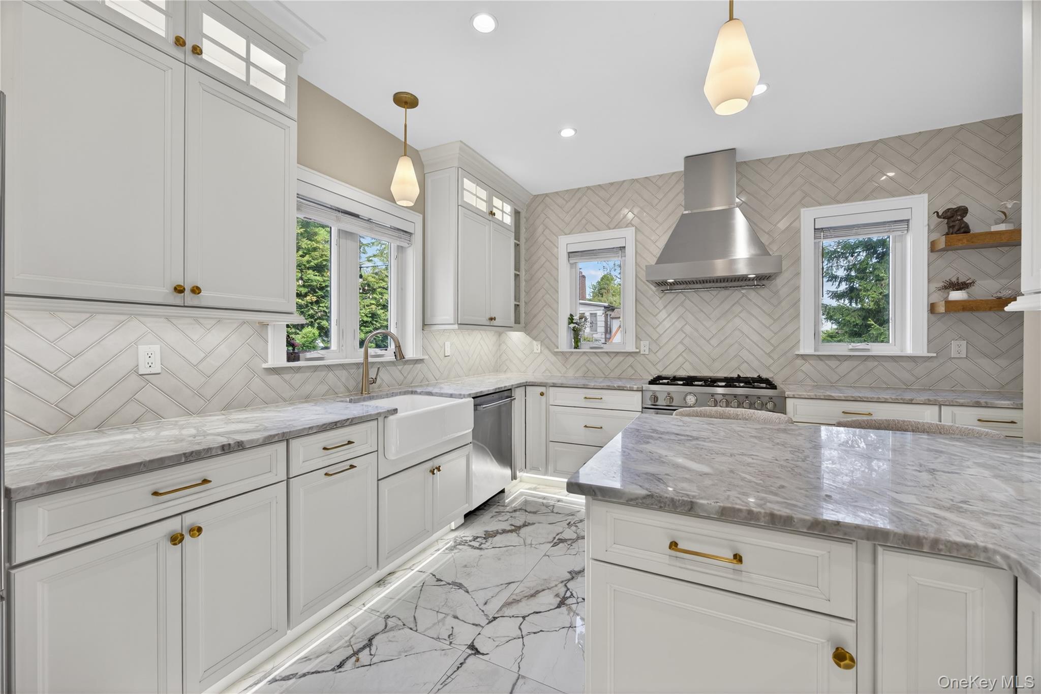 109 W Park Avenue Property Photo 12