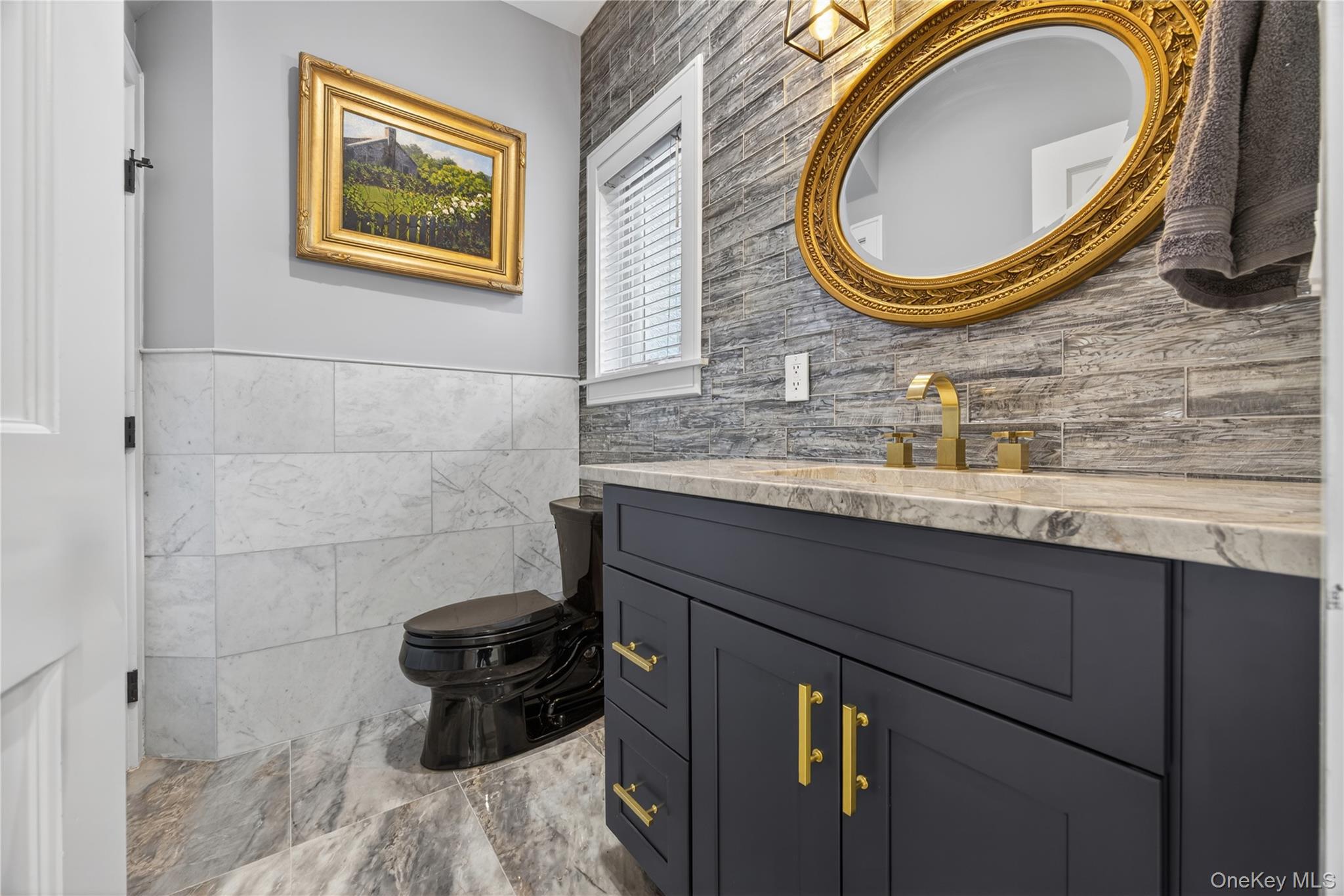 109 W Park Avenue Property Photo 16