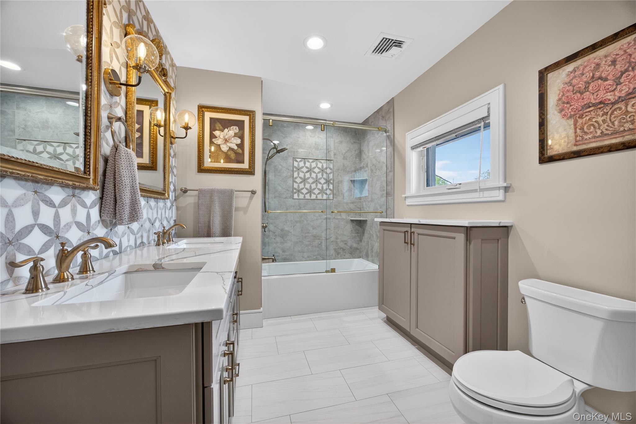 109 W Park Avenue Property Photo 28