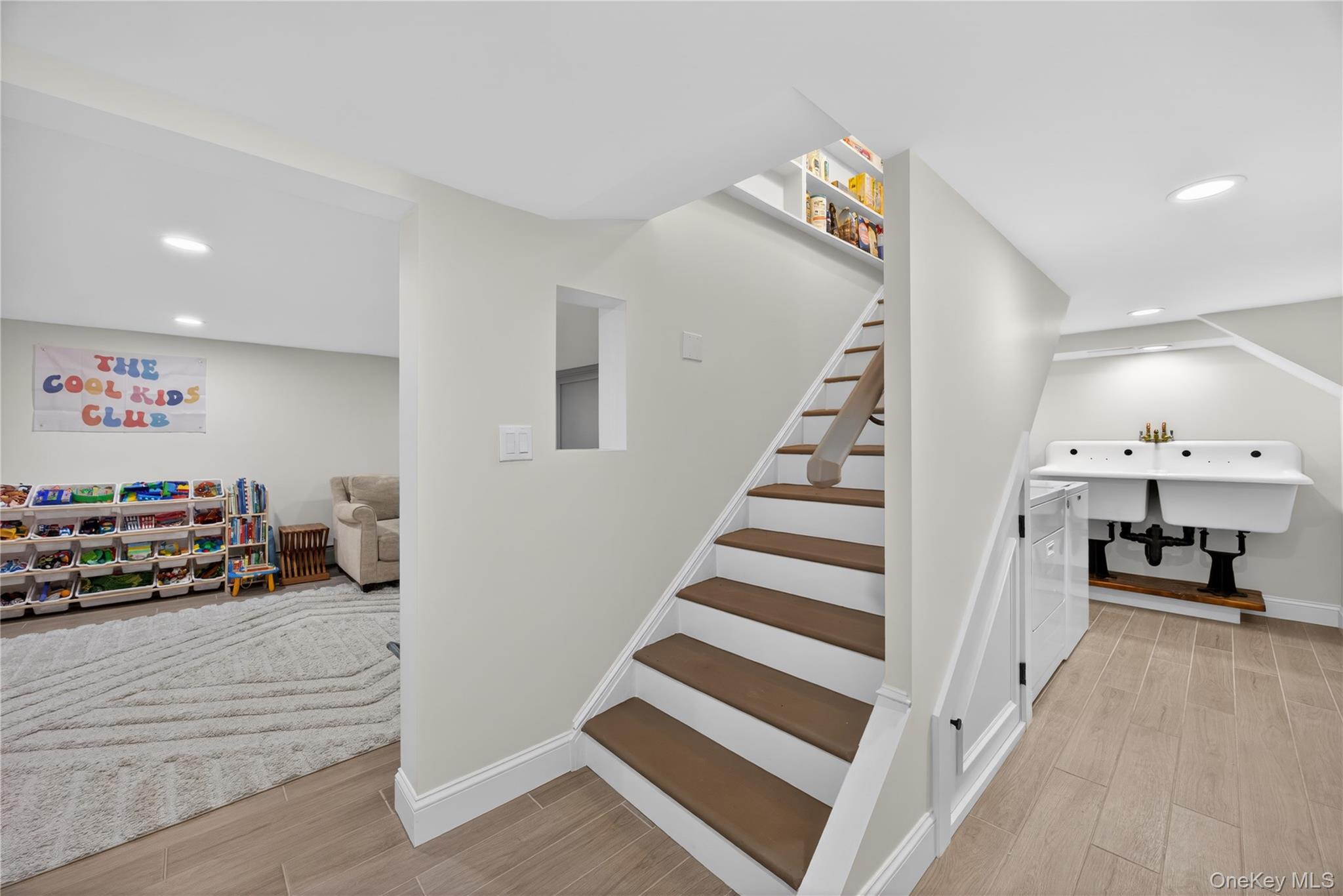 109 W Park Avenue Property Photo 34