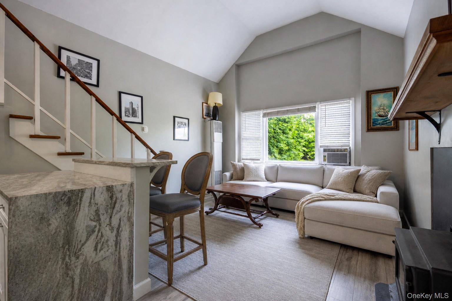 109 W Park Avenue Property Photo 41