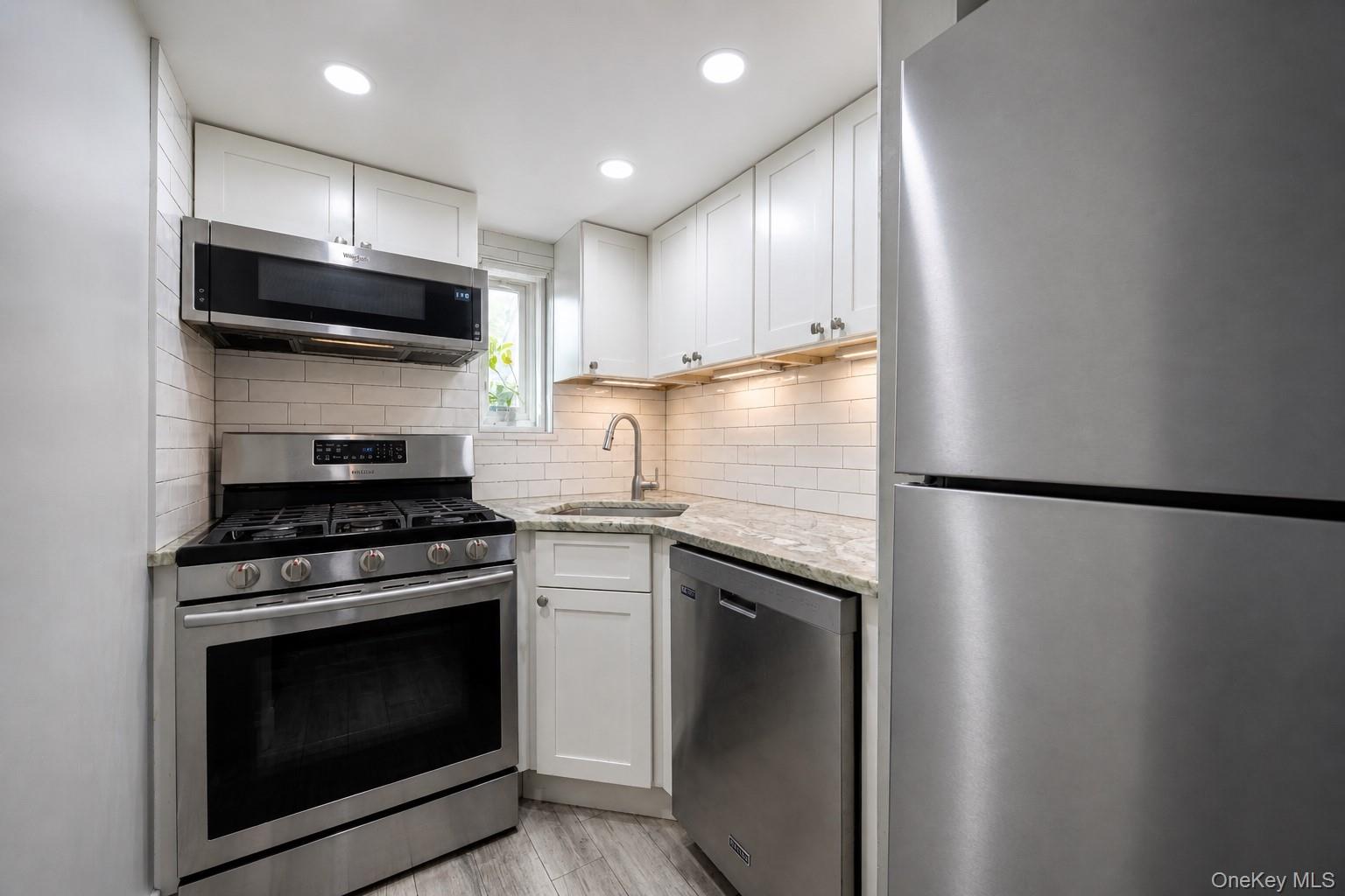 109 W Park Avenue Property Photo 44