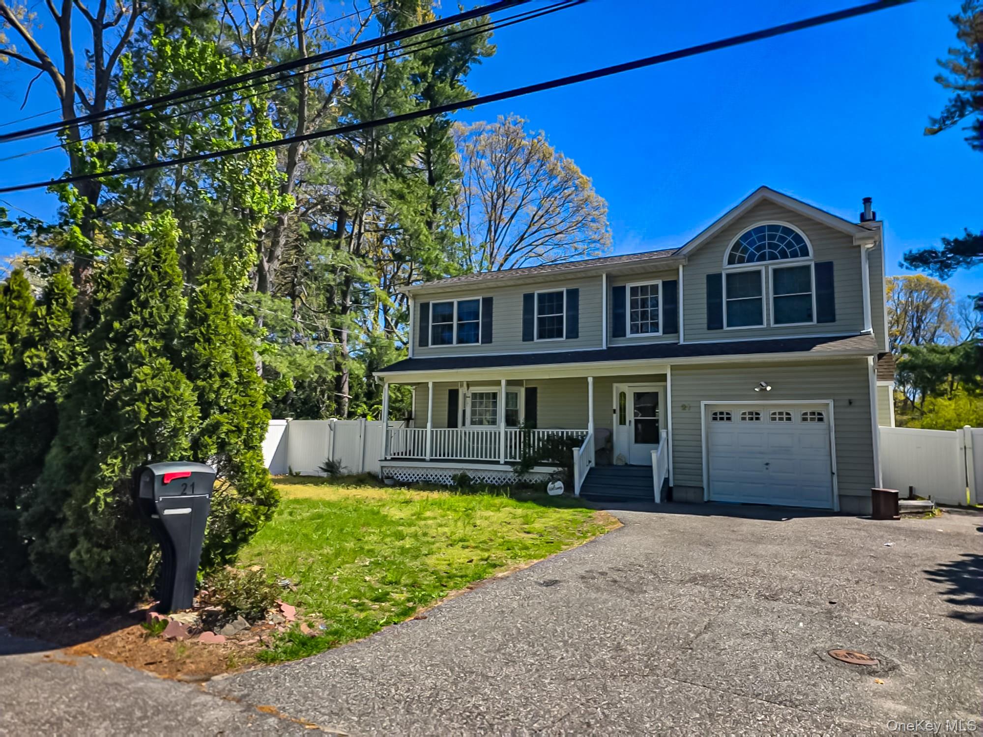 21 Pine Cone Street Property Photo 1