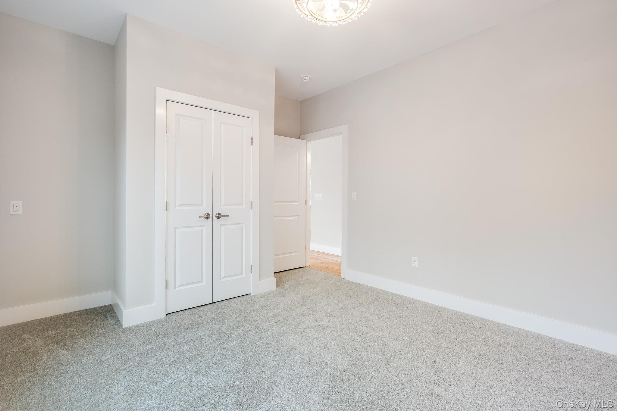 5 Pond View Court Property Photo 21