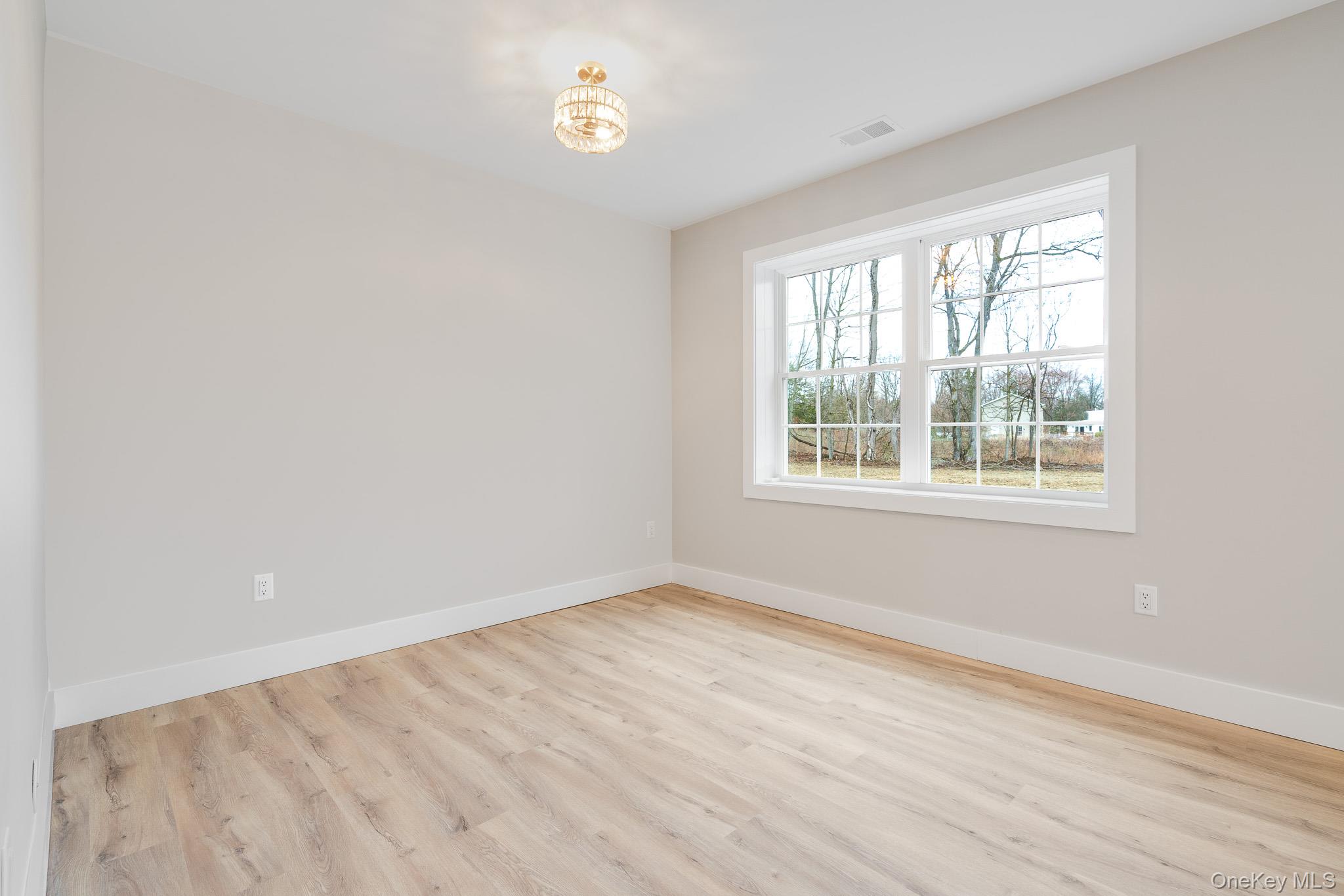 5 Pond View Court Property Photo 30