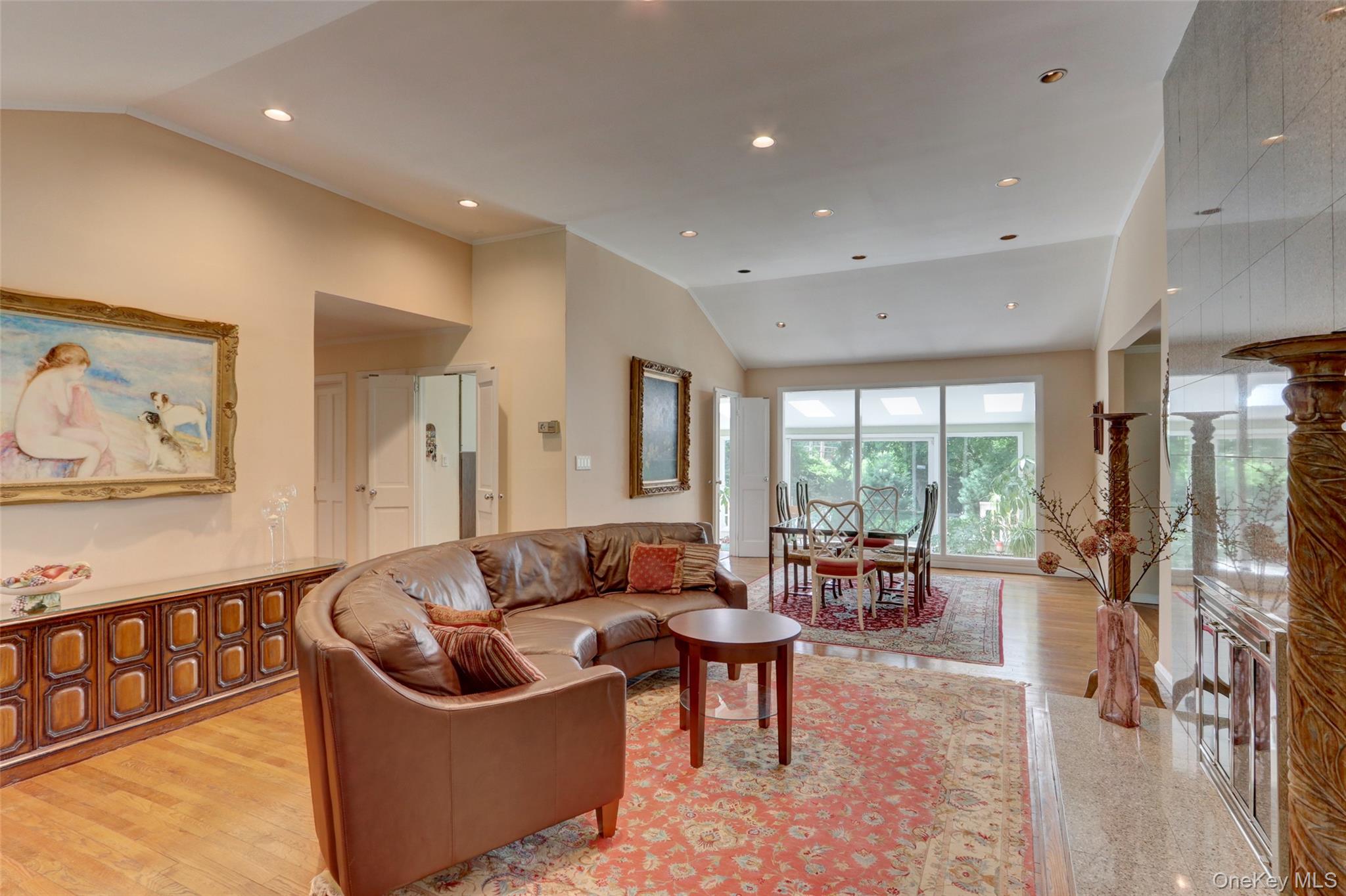 71 Knollwood Road Property Photo 3