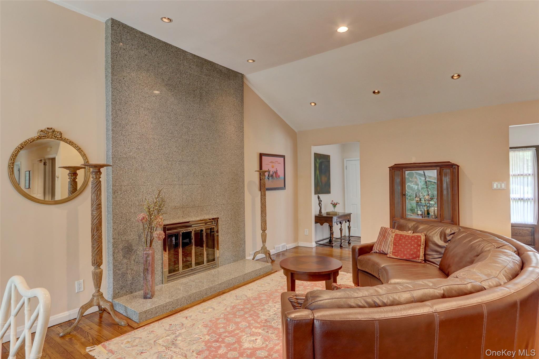 71 Knollwood Road Property Photo 4