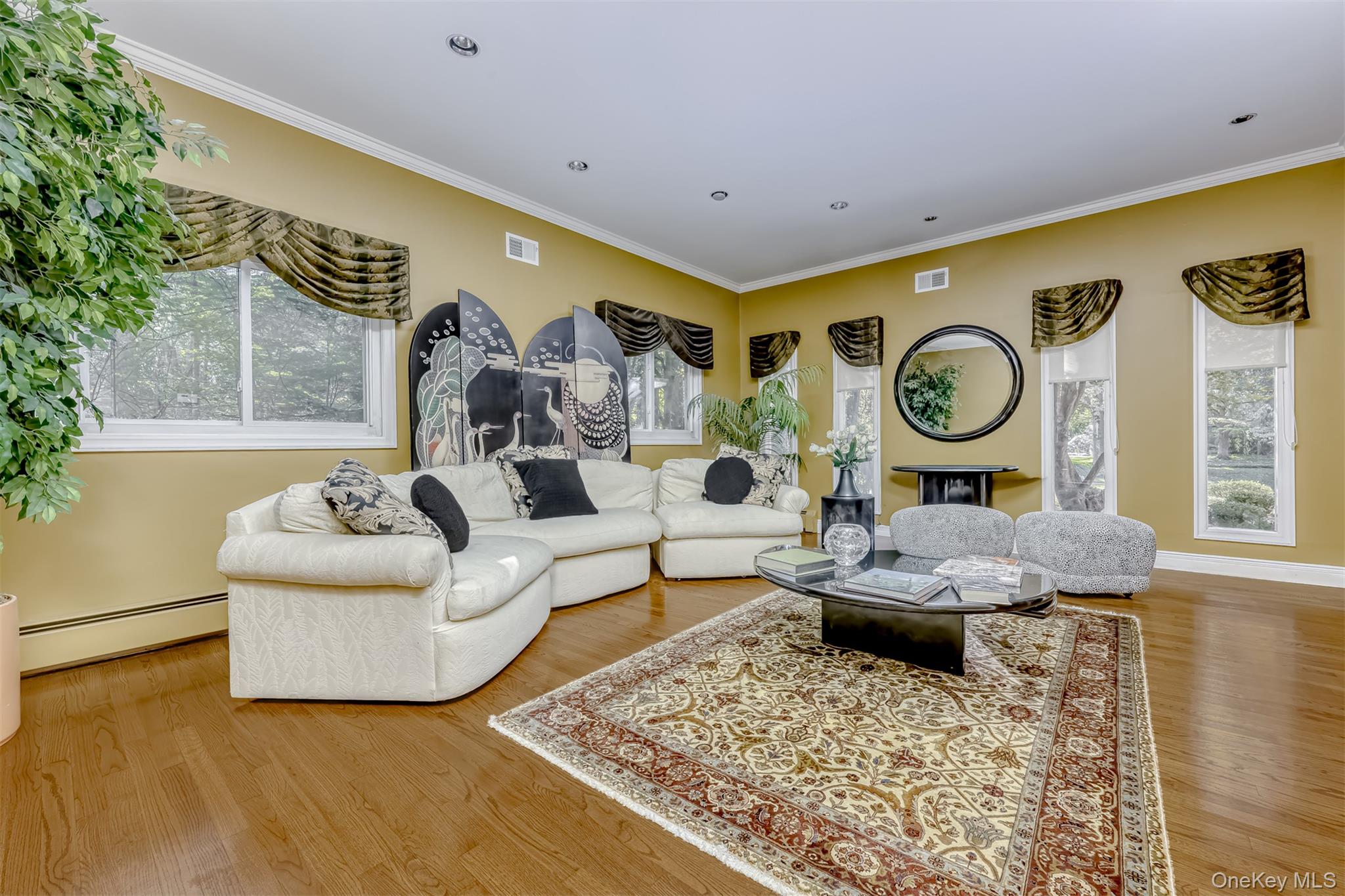 8 Kings Gate Road Property Photo 3
