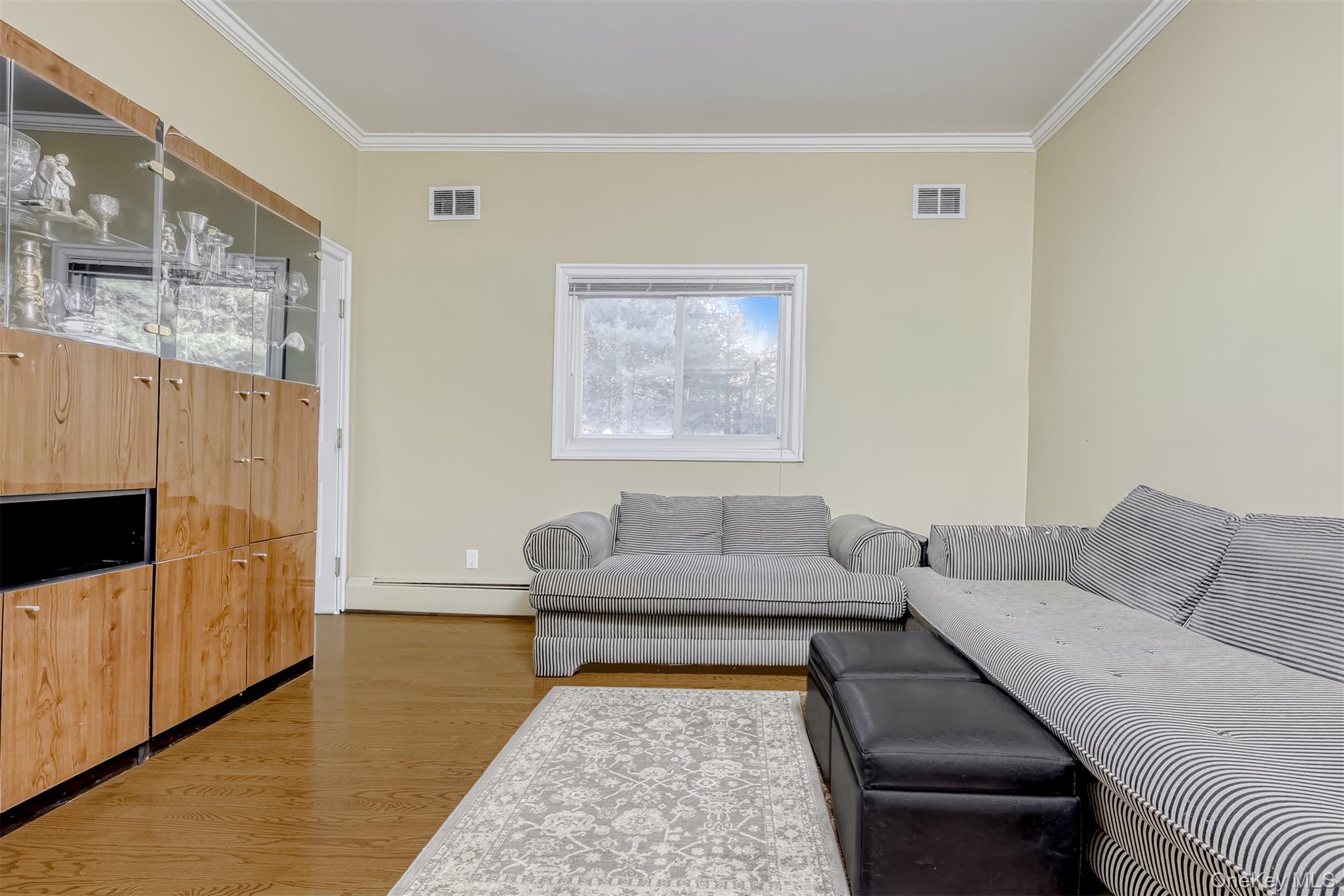 8 Kings Gate Road Property Photo 9