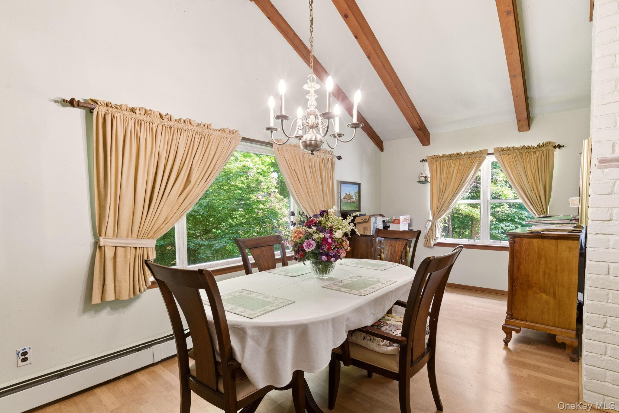 4 Meadowood Court Property Photo 6