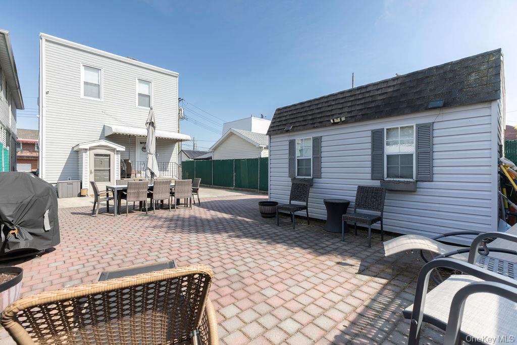 1332 129th Street Property Photo 5