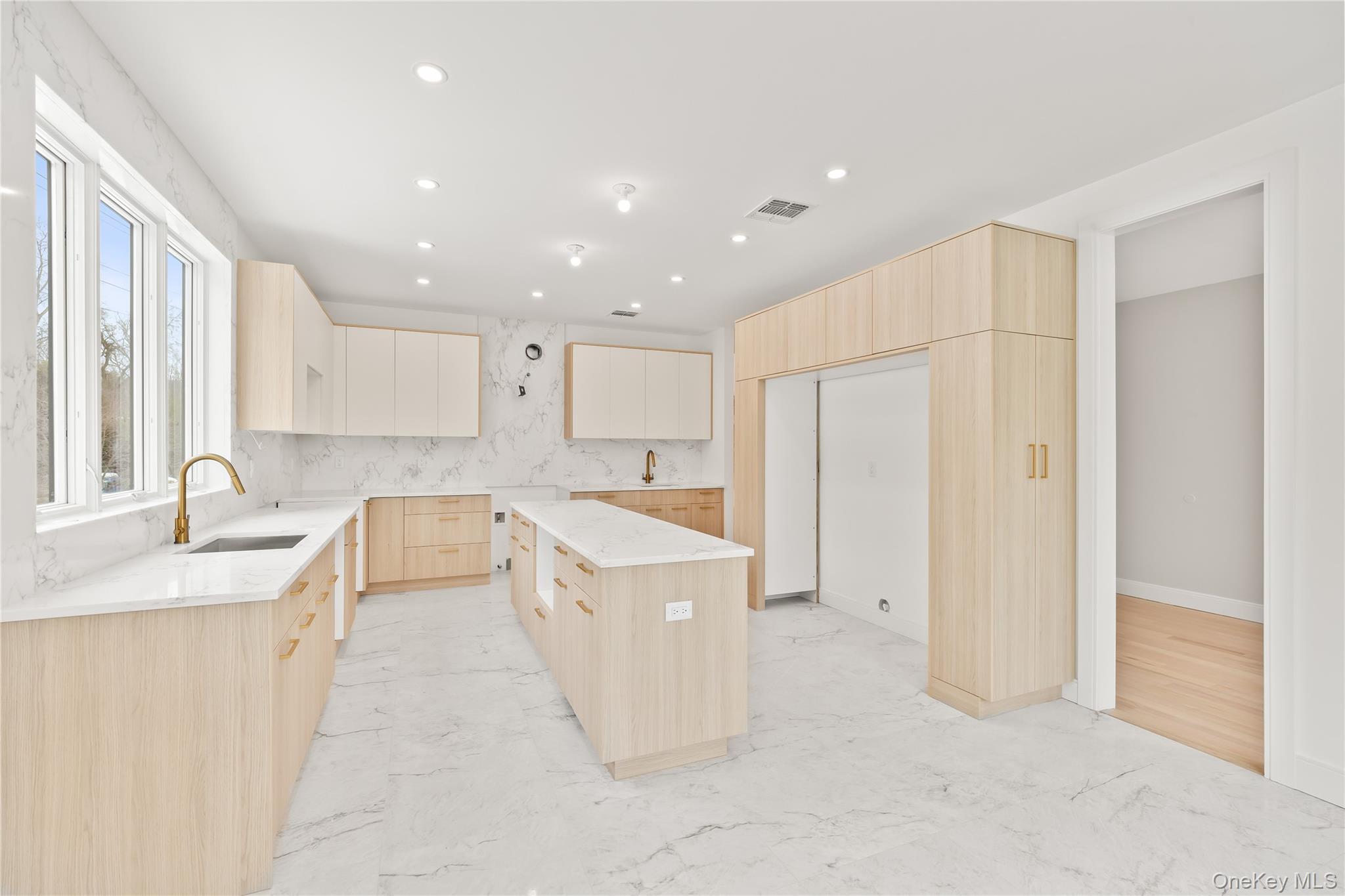 12 Sherman Drive 201 Property Photo 11