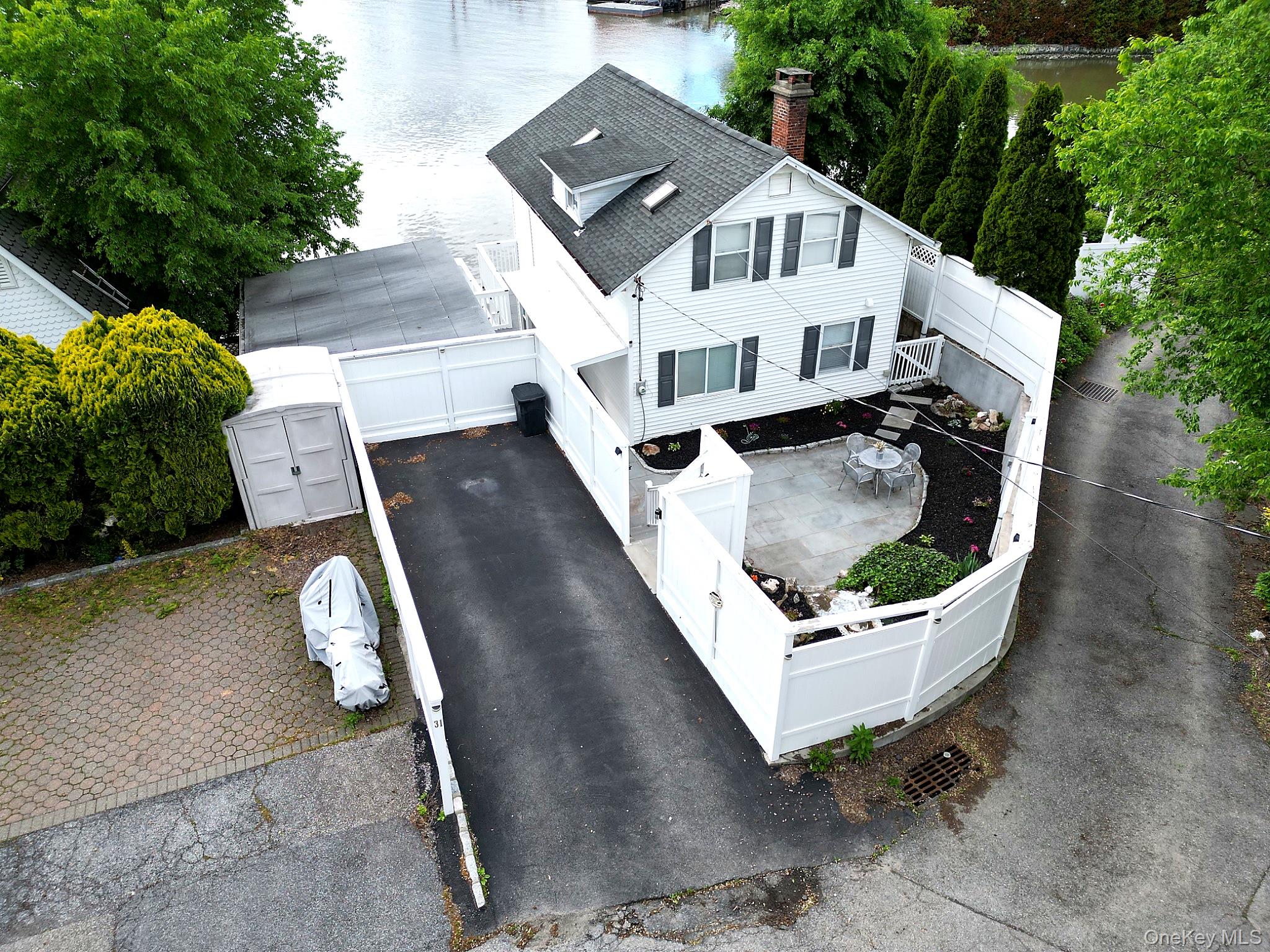 31 Wayne Avenue Property Photo 2