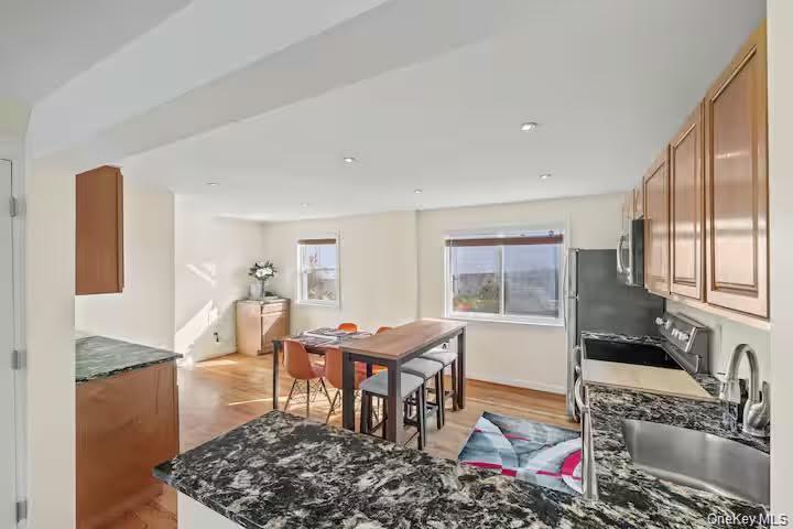 31 Wayne Avenue Property Photo 11