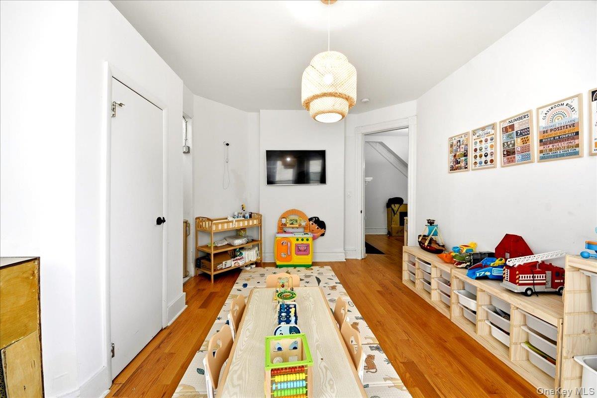 50 S 7th Avenue Property Photo 7