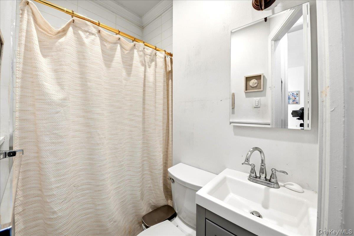 50 S 7th Avenue Property Photo 8