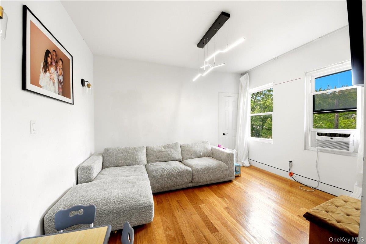 50 S 7th Avenue Property Photo 19