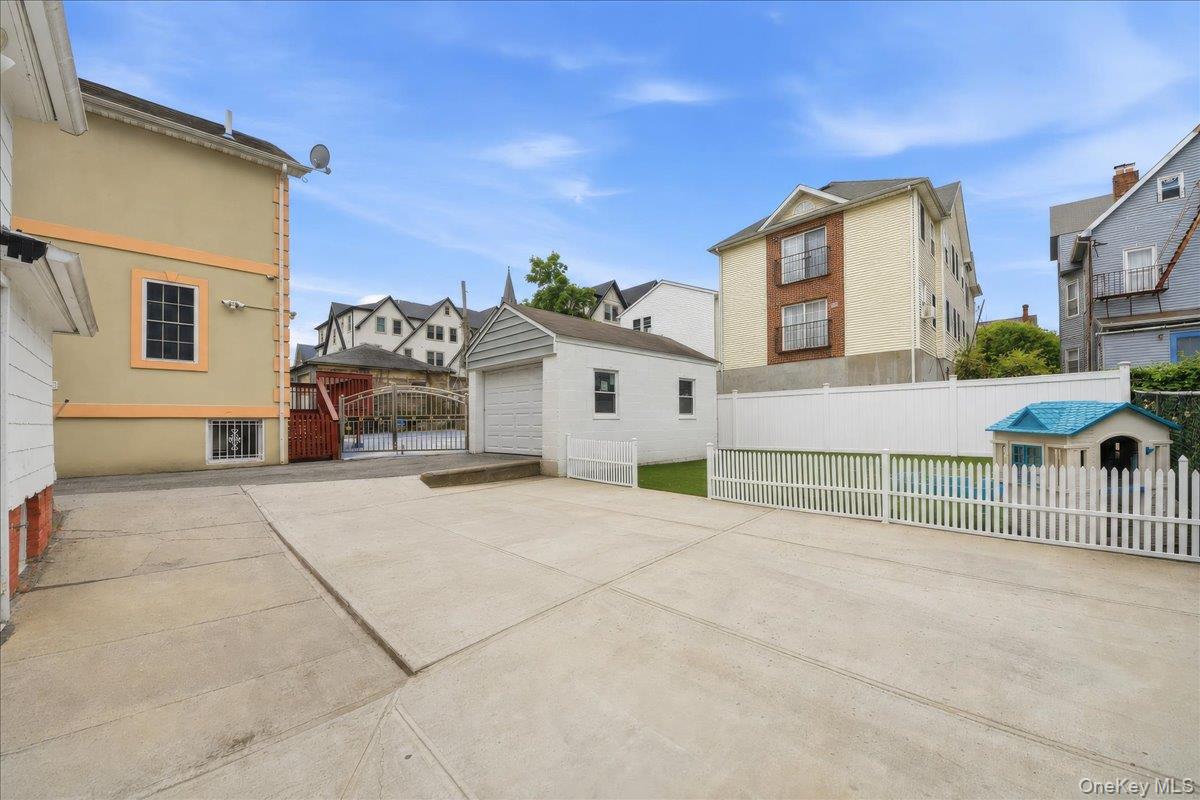 50 S 7th Avenue Property Photo 36