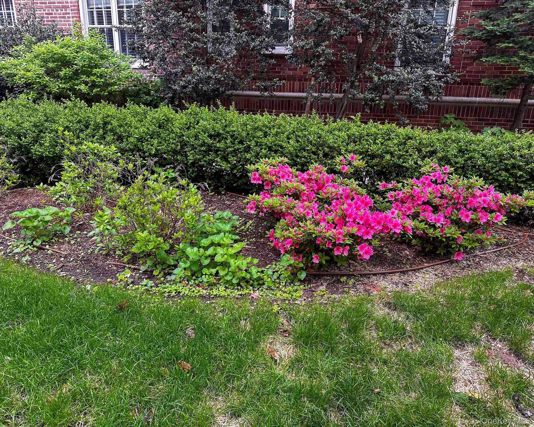 160 Cabrini Boulevard 62 Property Photo 2