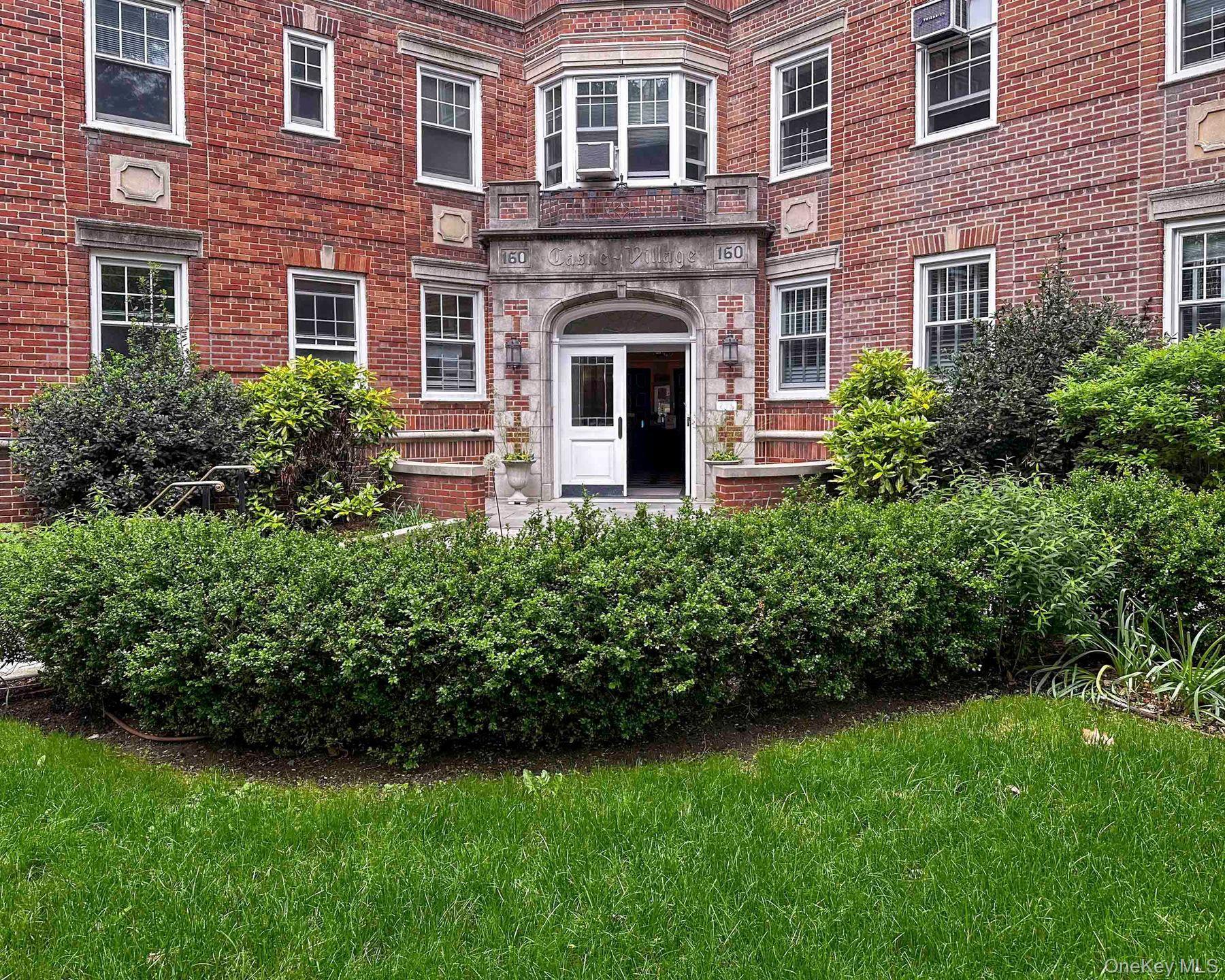 160 Cabrini Boulevard 62 Property Photo 3